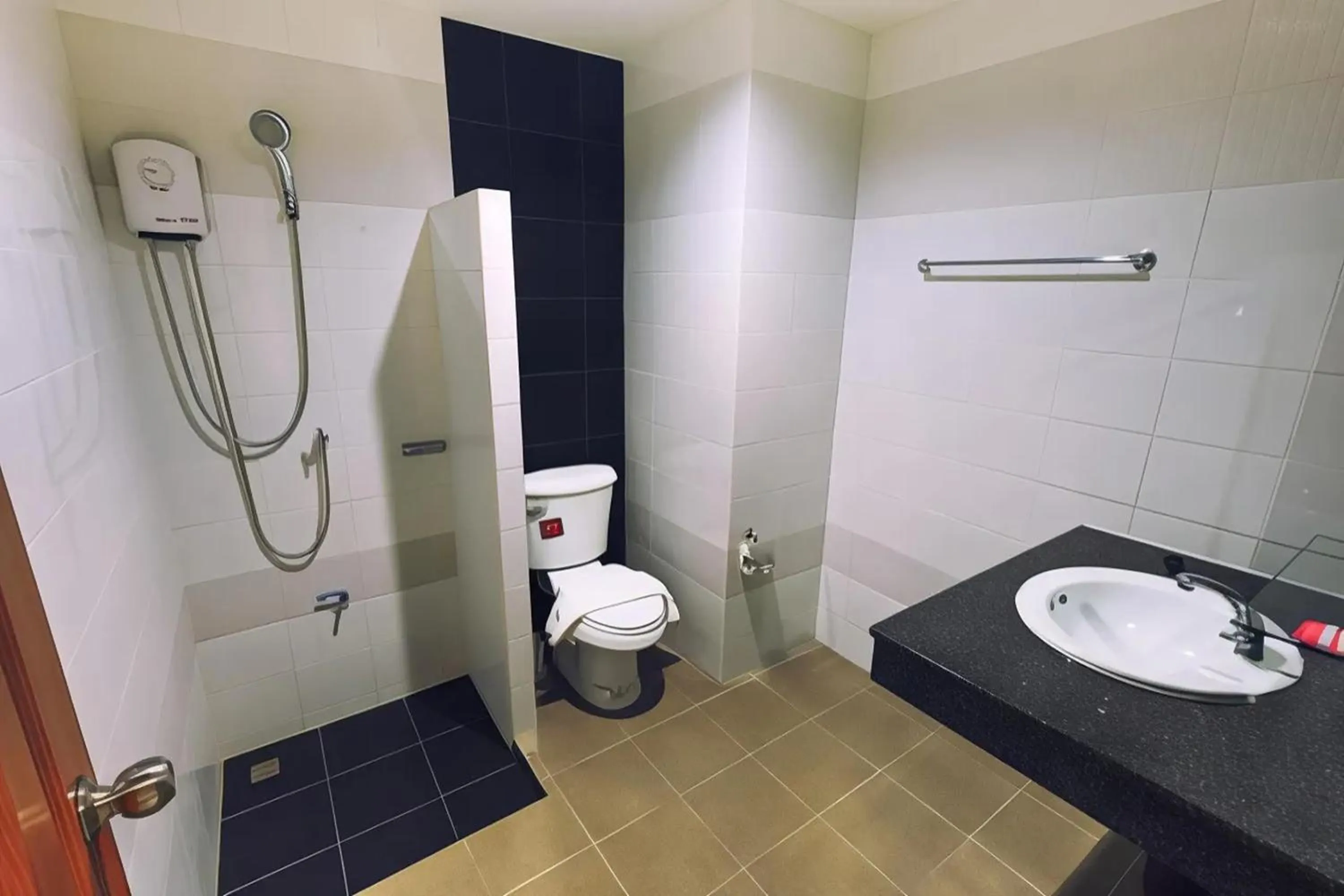 Shower in JJ Residence Phuket Town