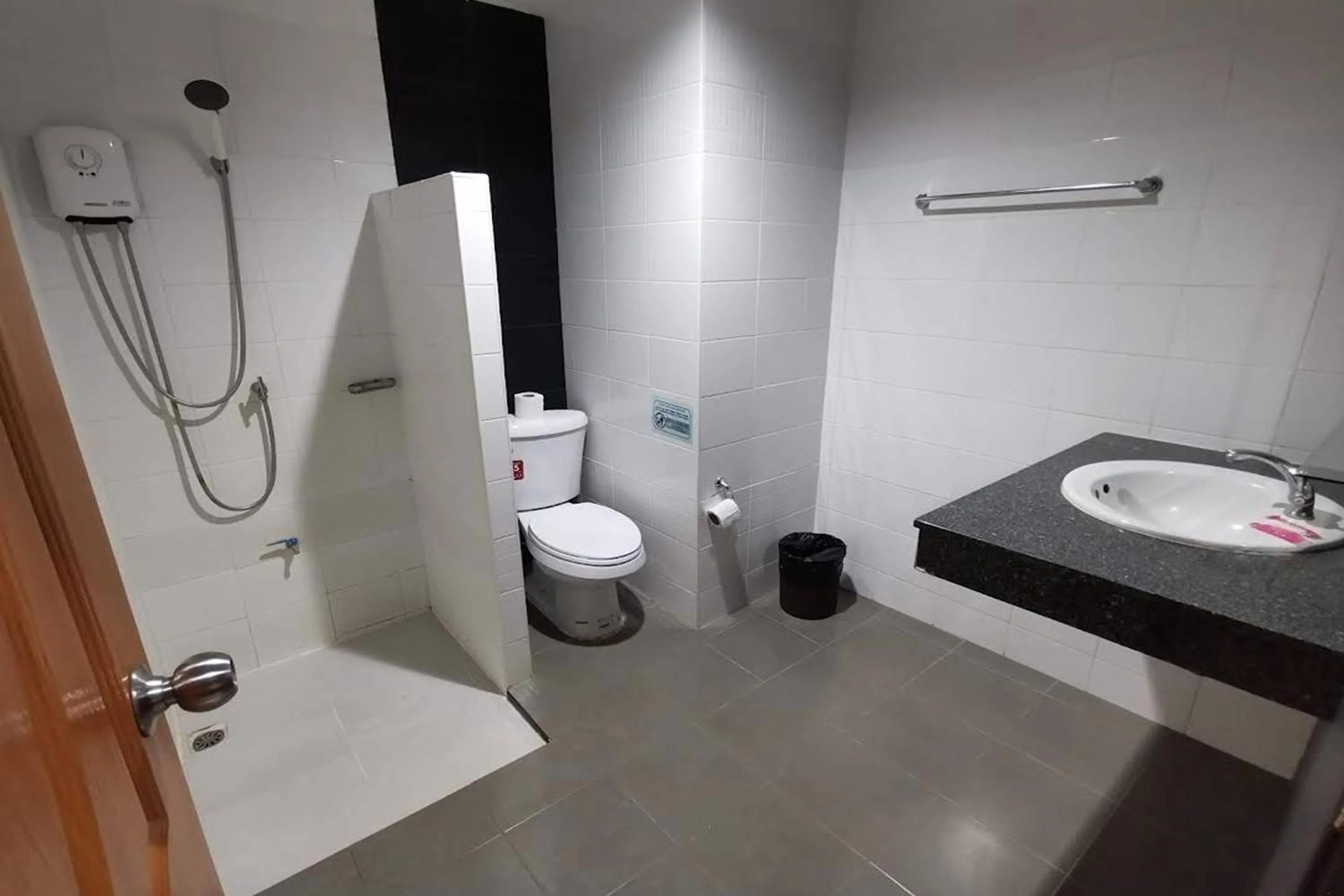 Shower in JJ Residence Phuket Town