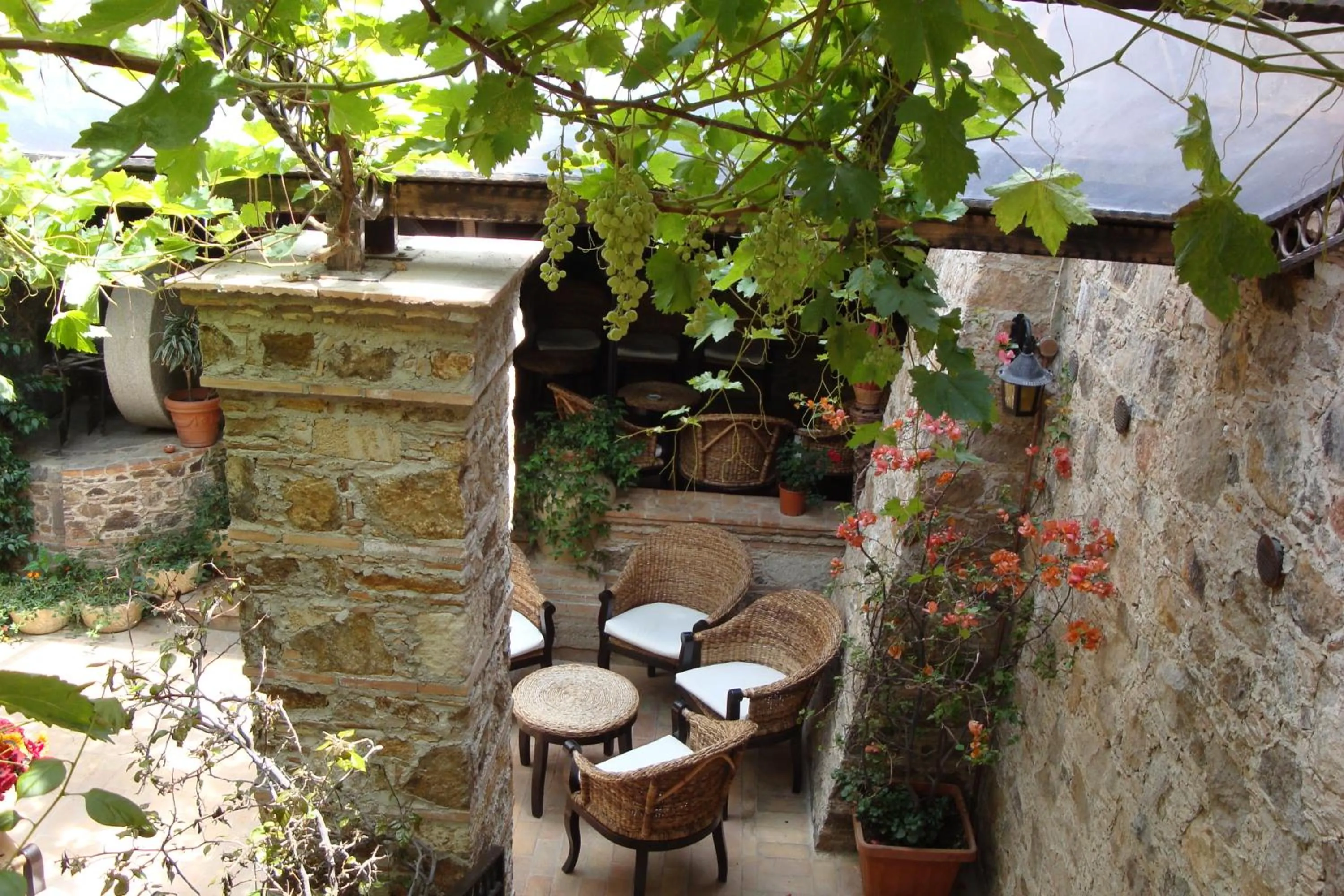 Garden in Residenza L'Antico Borgo Hotel