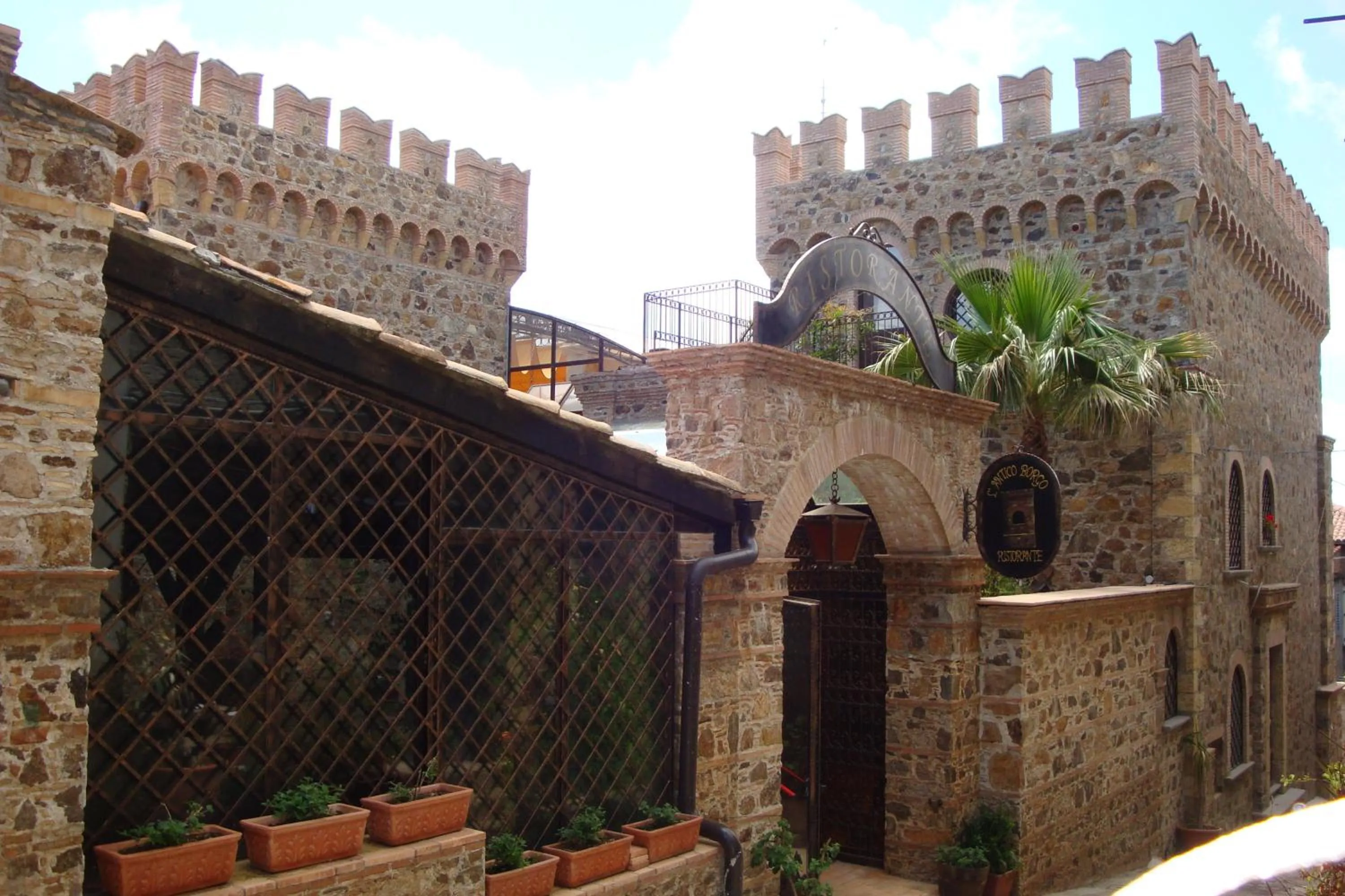 Facade/entrance in Residenza L'Antico Borgo Hotel