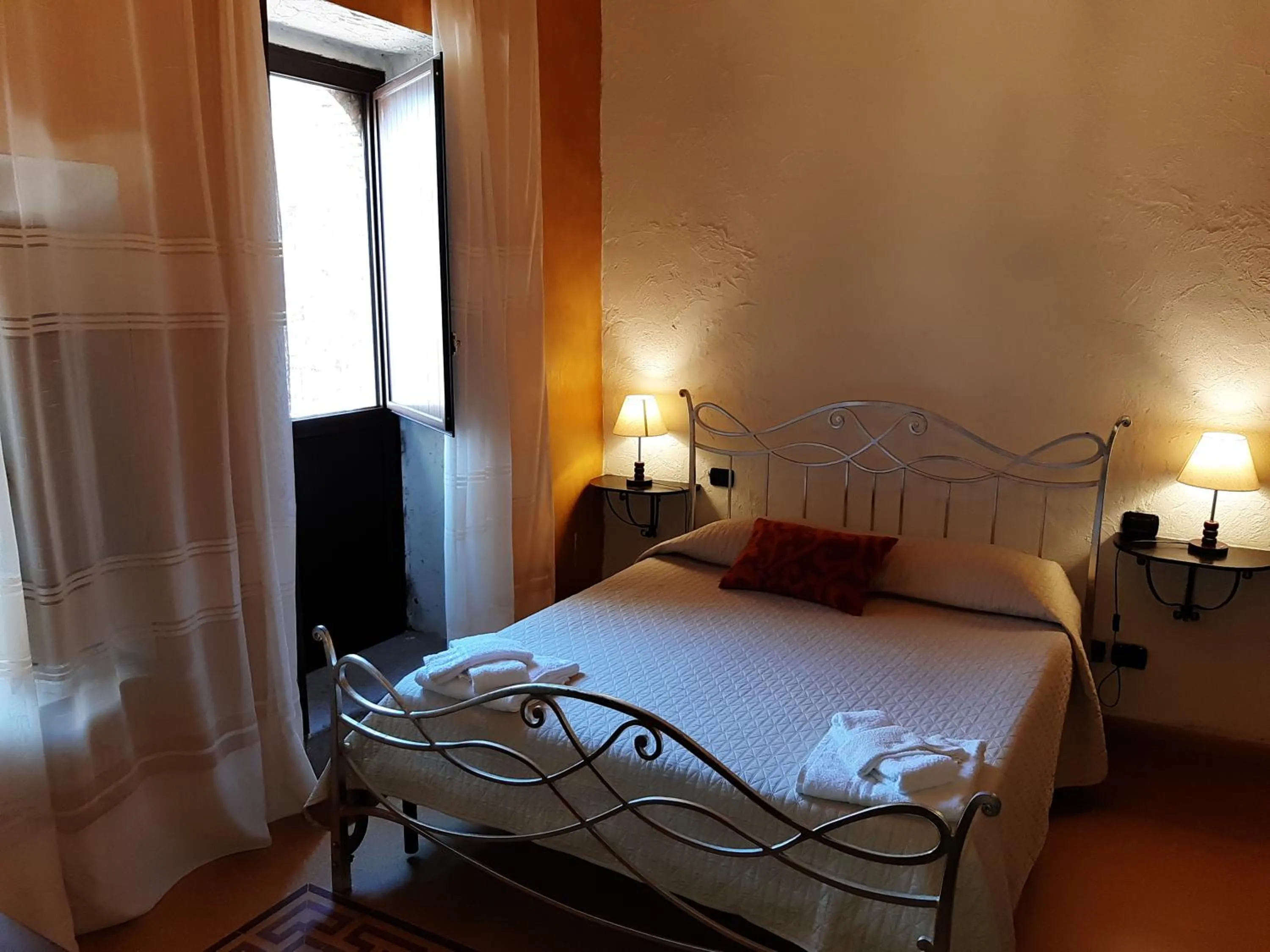 Day, Bed in Residenza L'Antico Borgo Hotel