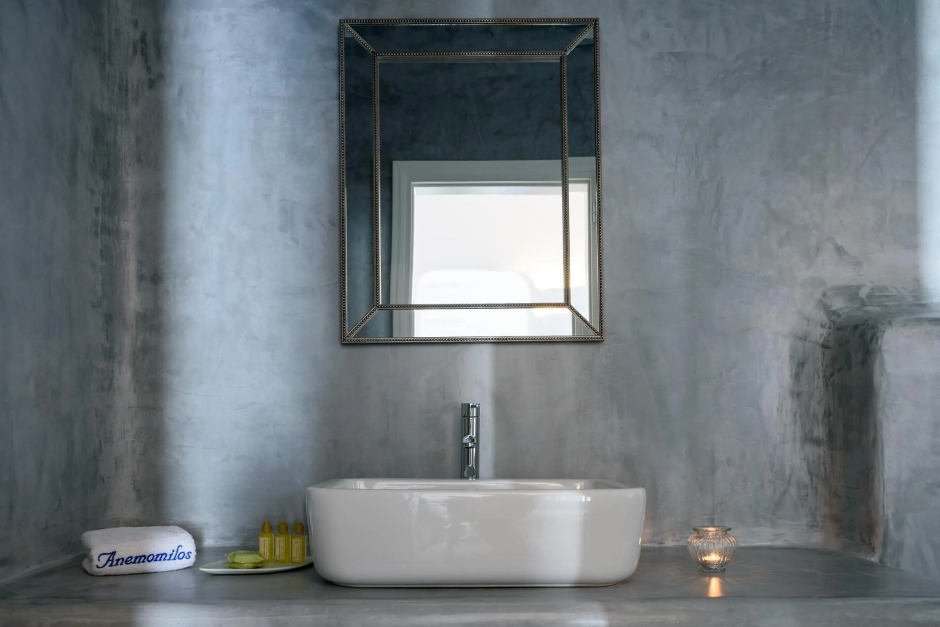 Bathroom in Anemomilos