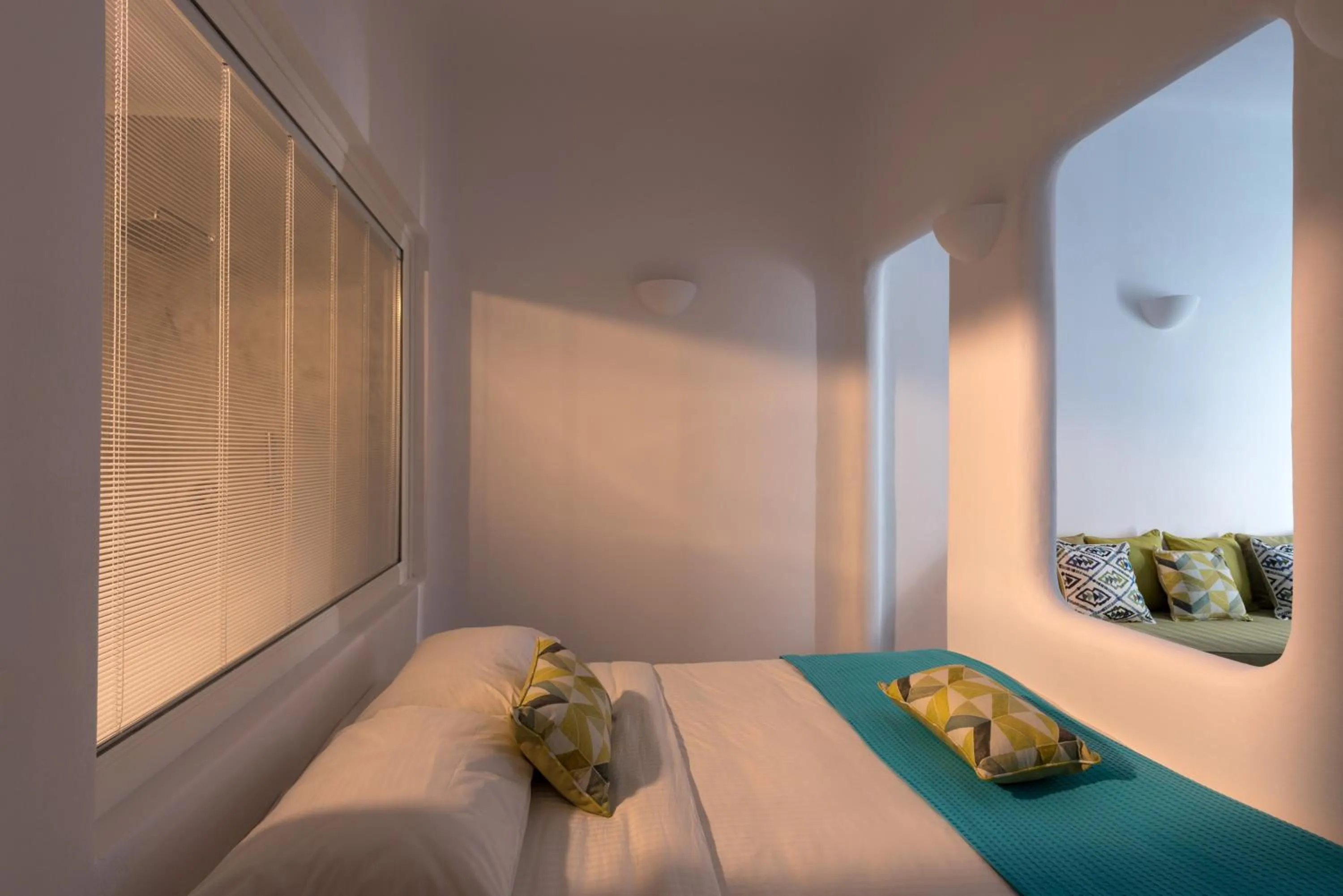 Bedroom, Bed in Anemomilos