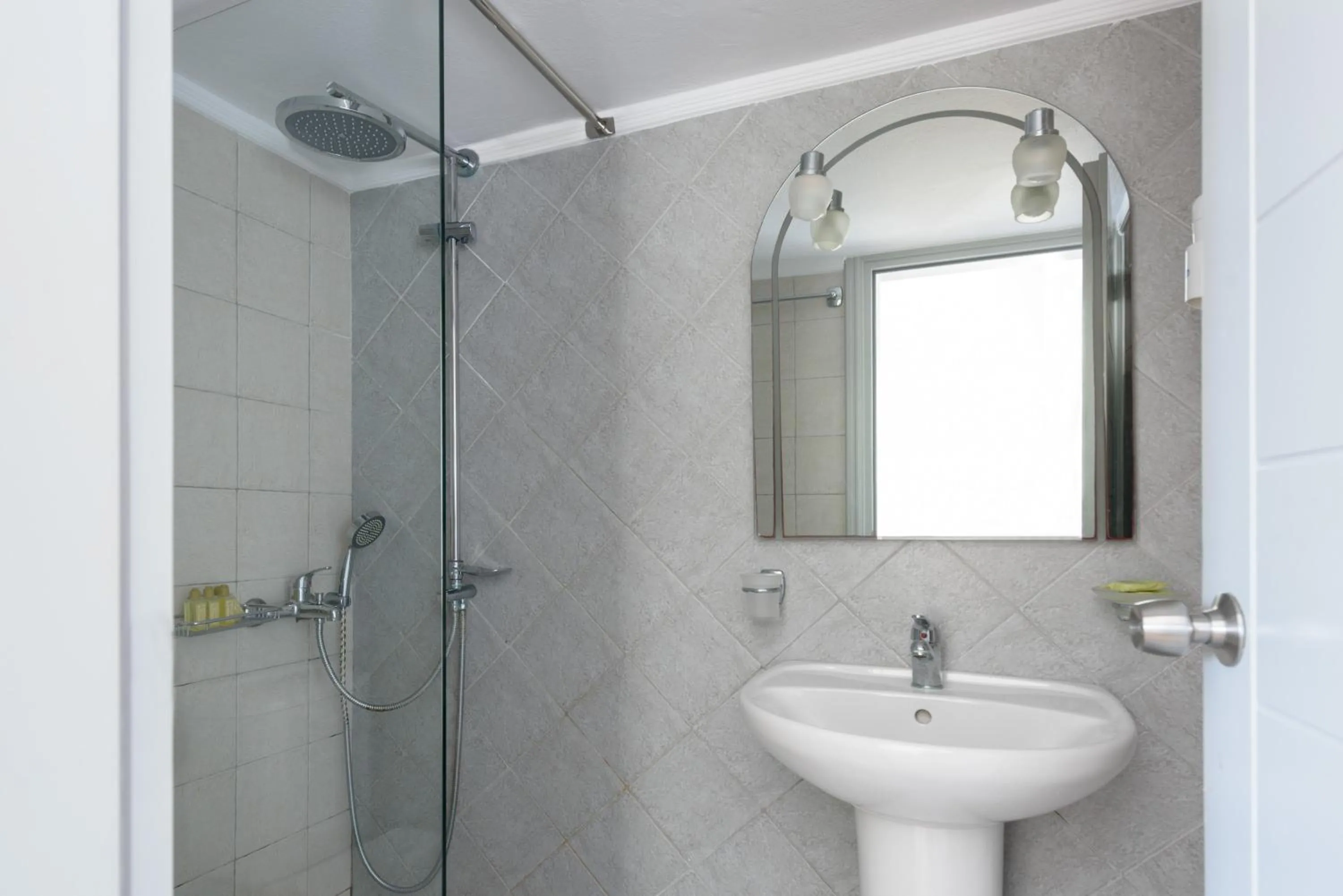 Bathroom in Anemomilos