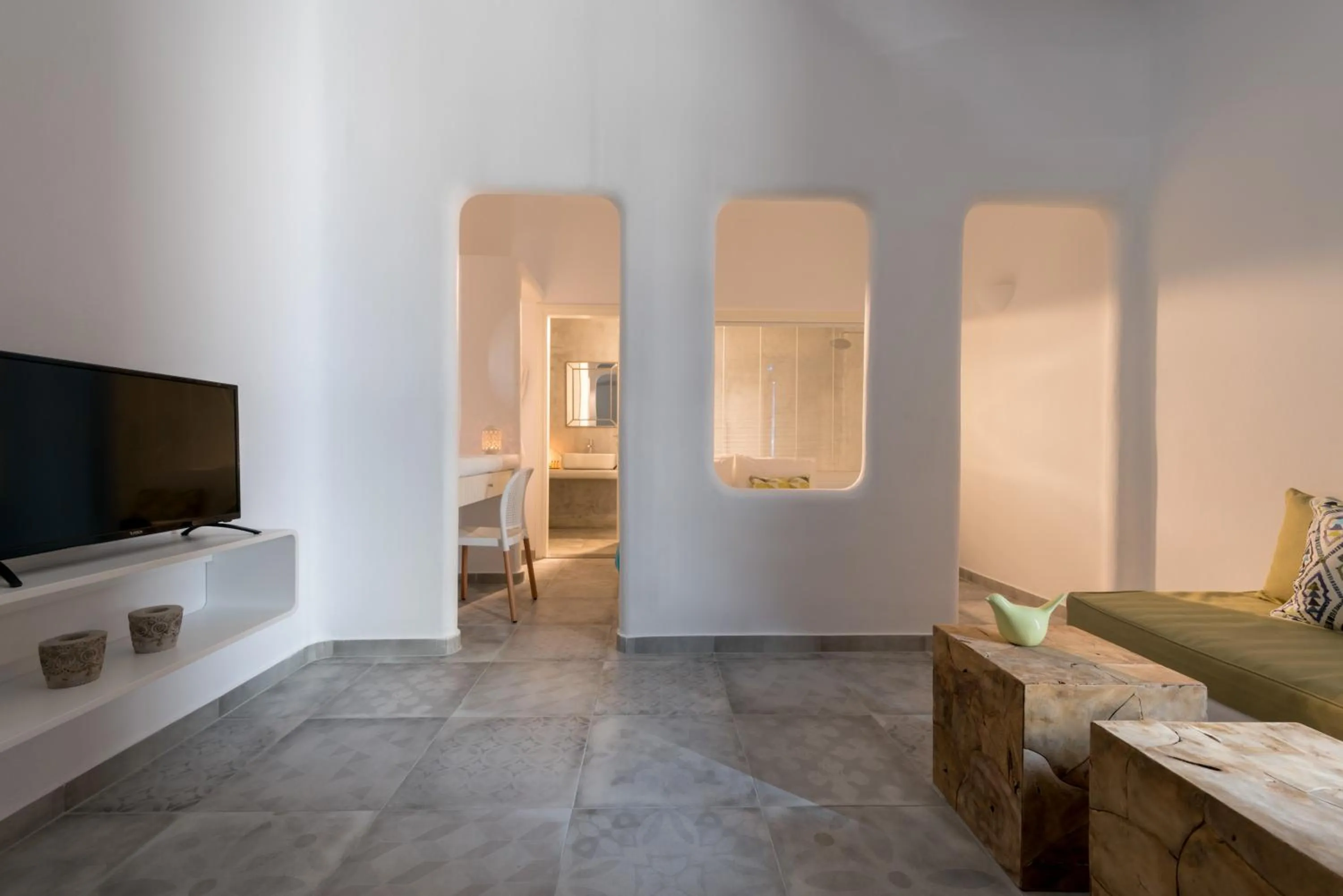 Photo of the whole room in Anemomilos