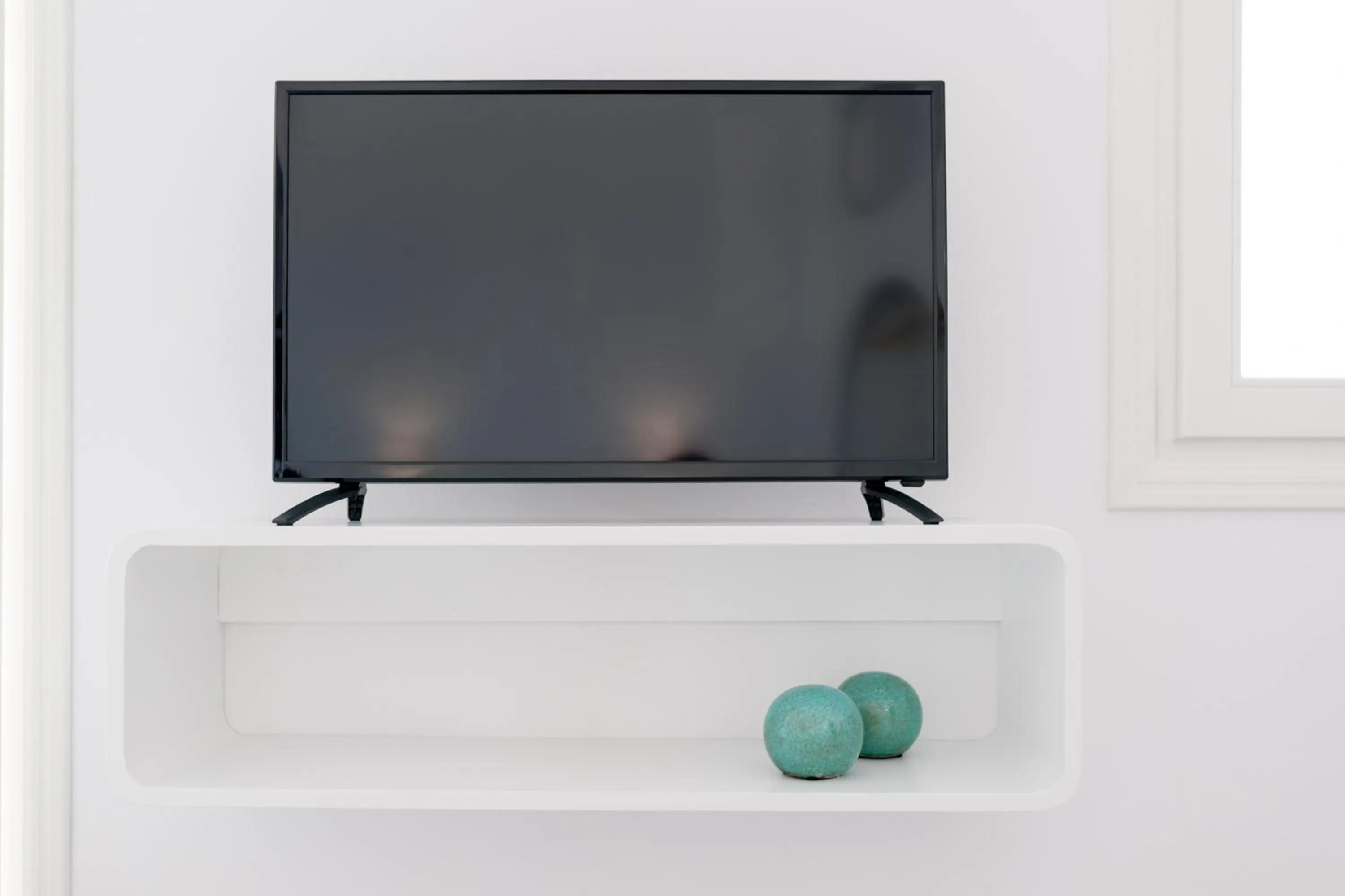 TV and multimedia in Anemomilos