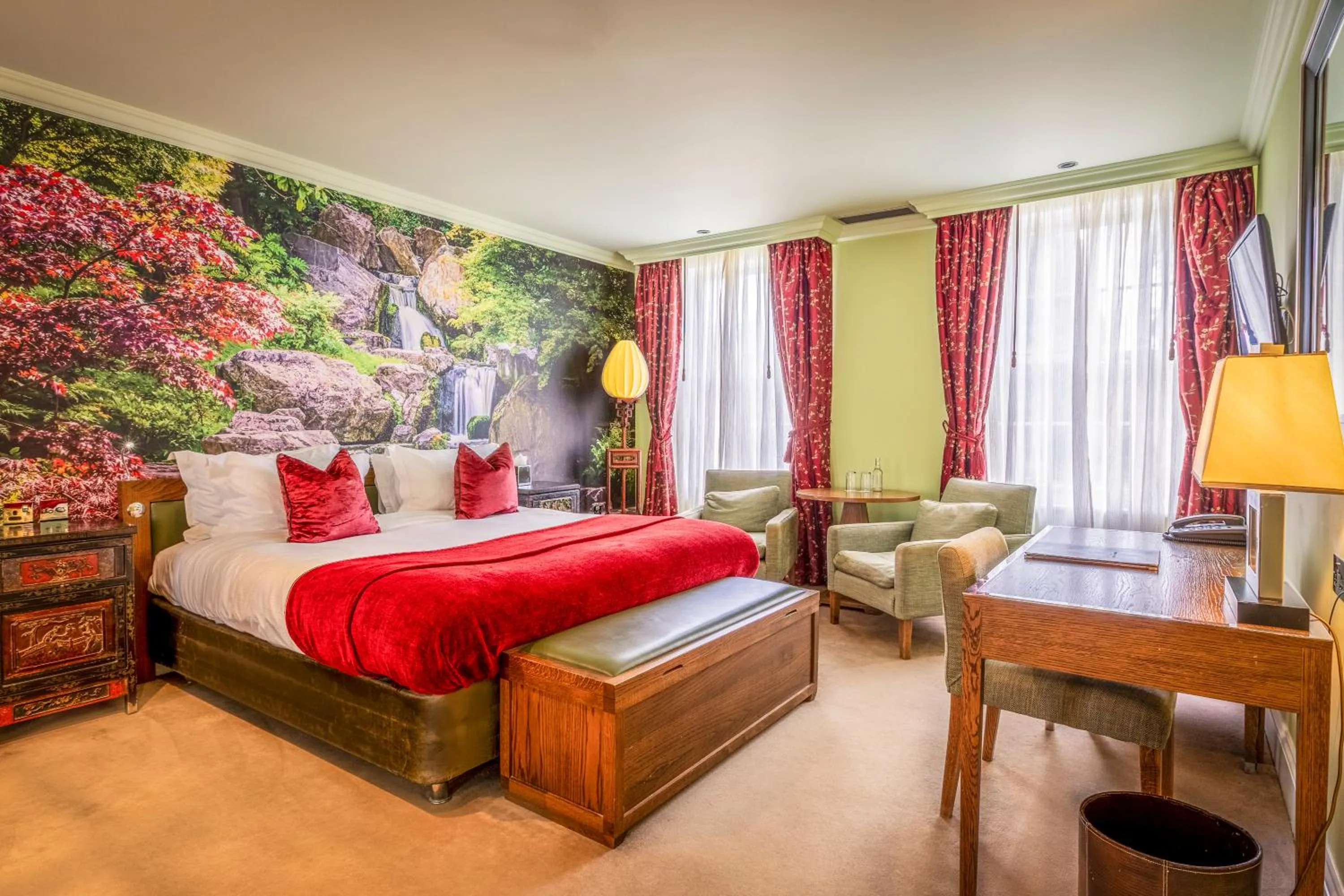 Balcony/Terrace, Bed in St Michael's Manor Hotel - St Albans