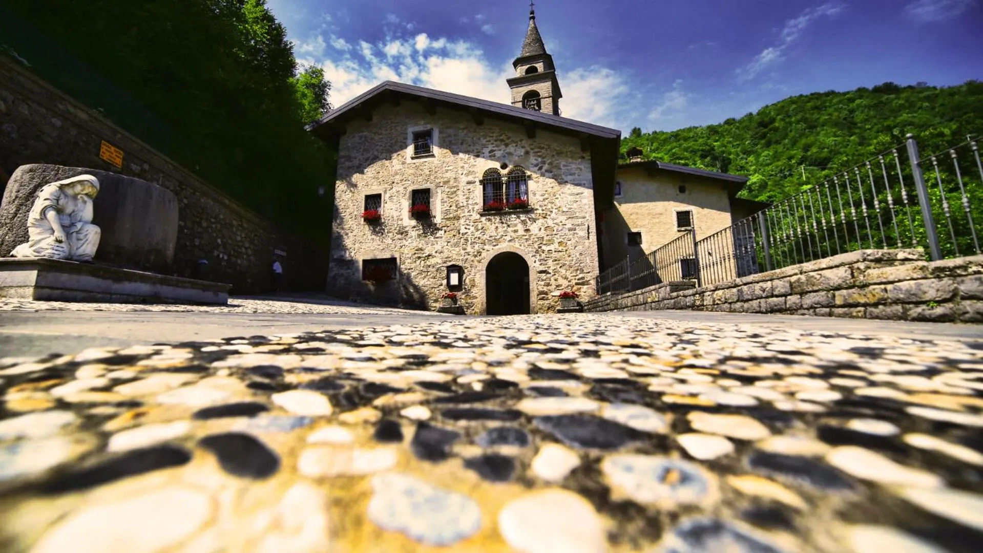 Nearby landmark in T'AMI Hotel Resort Spa