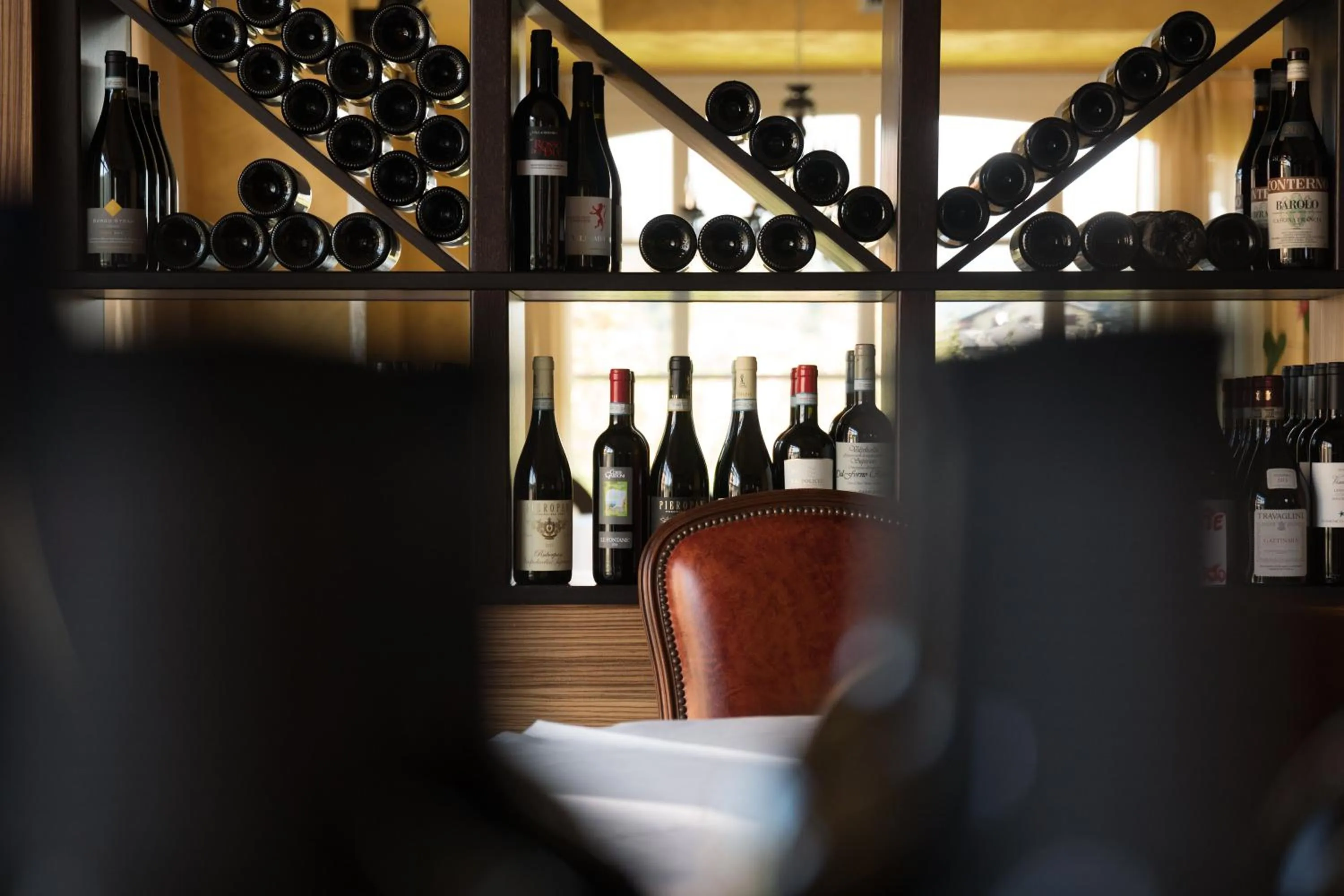 Restaurant/places to eat in T'AMI Hotel Resort Spa