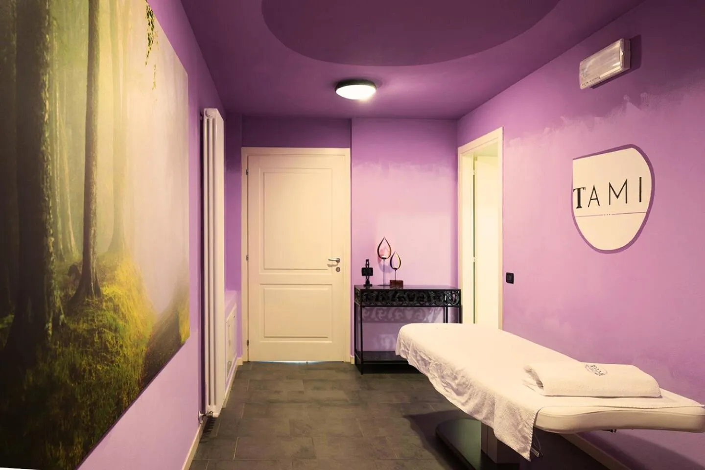 Massage, Bed in T'AMI Hotel Resort Spa