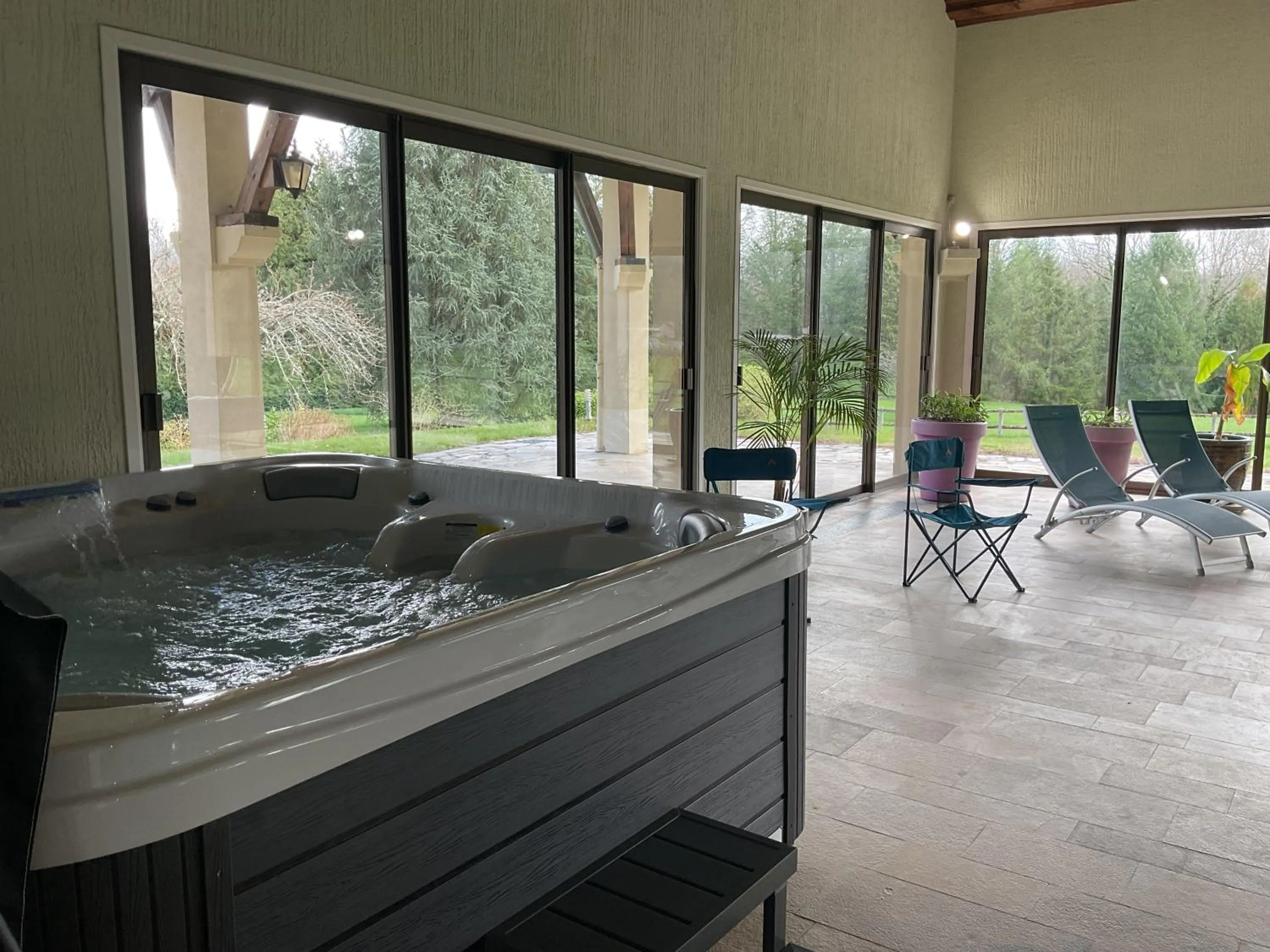 Hot Tub in Ma Tranquillite