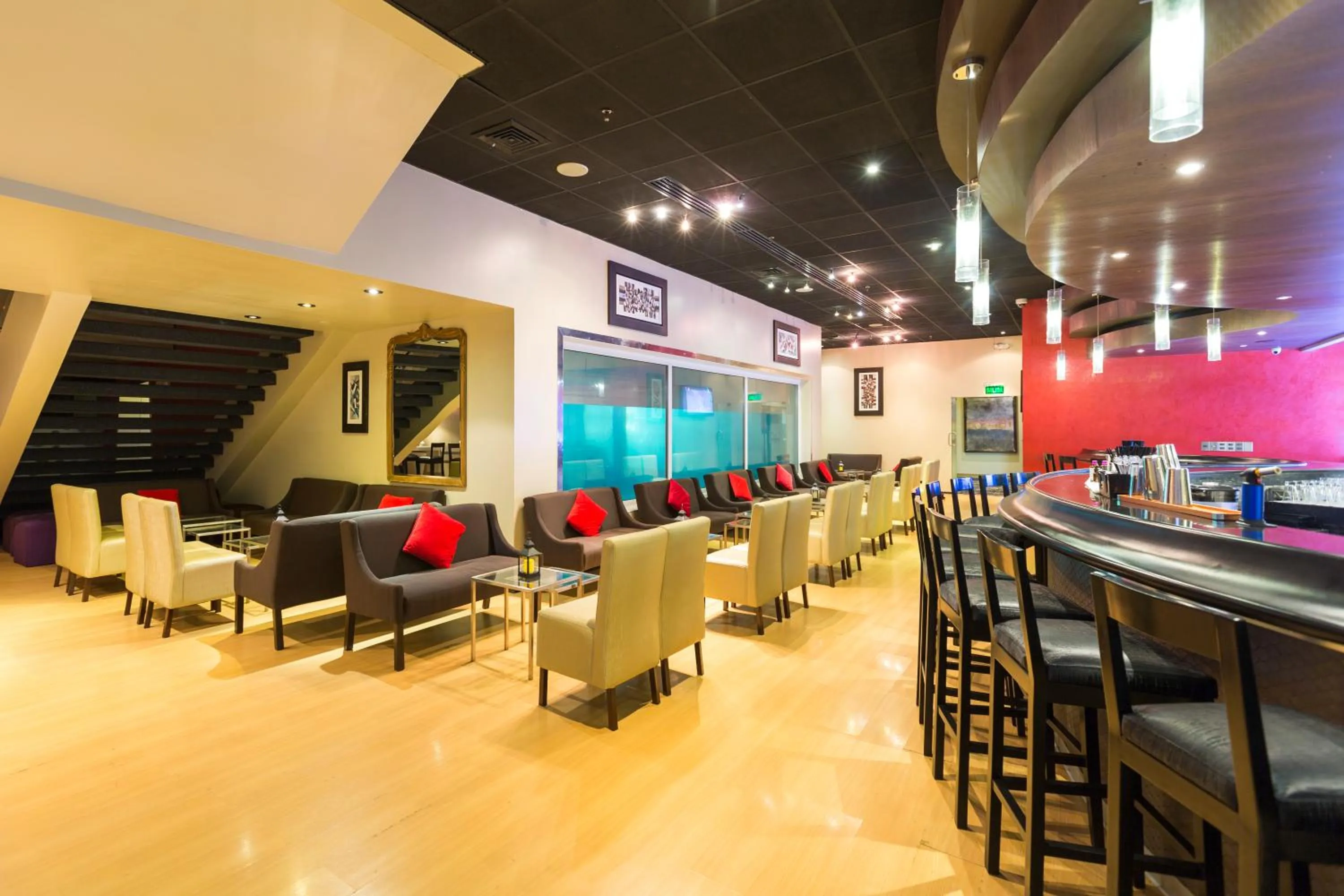 Lounge or bar in Delfines Hotel & Convention Center