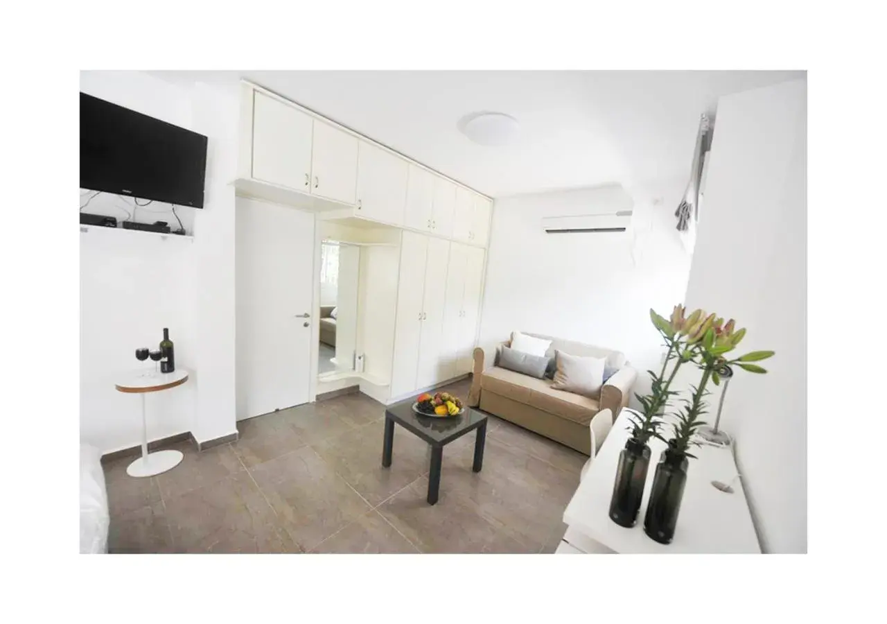 Studio Apartment in Boutique Apartment "Facing the Sea" Studio Apartment in Boutique Apartment "Facing the Sea"