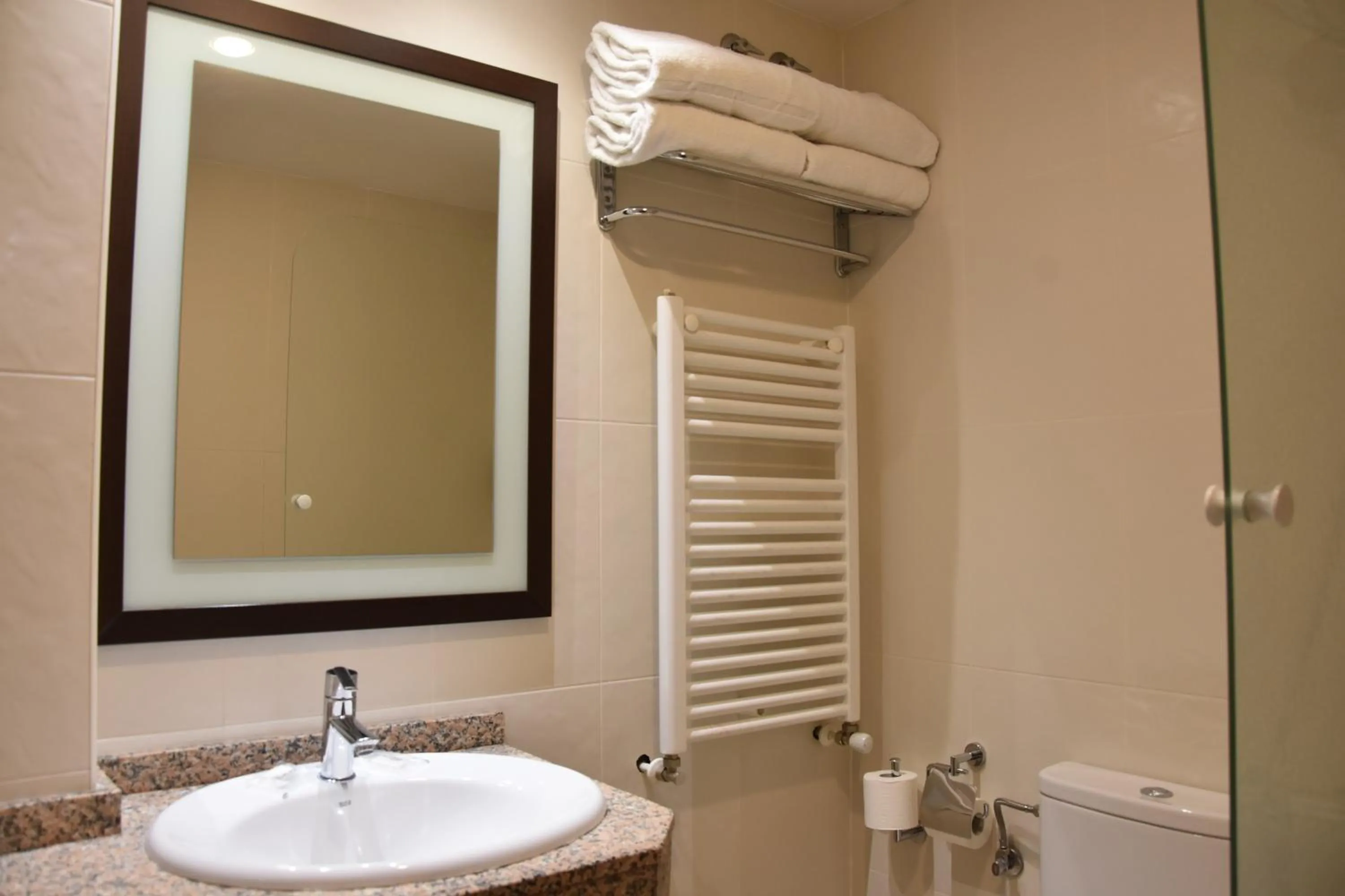 Bathroom in Hotel SNÖ Edelweiss