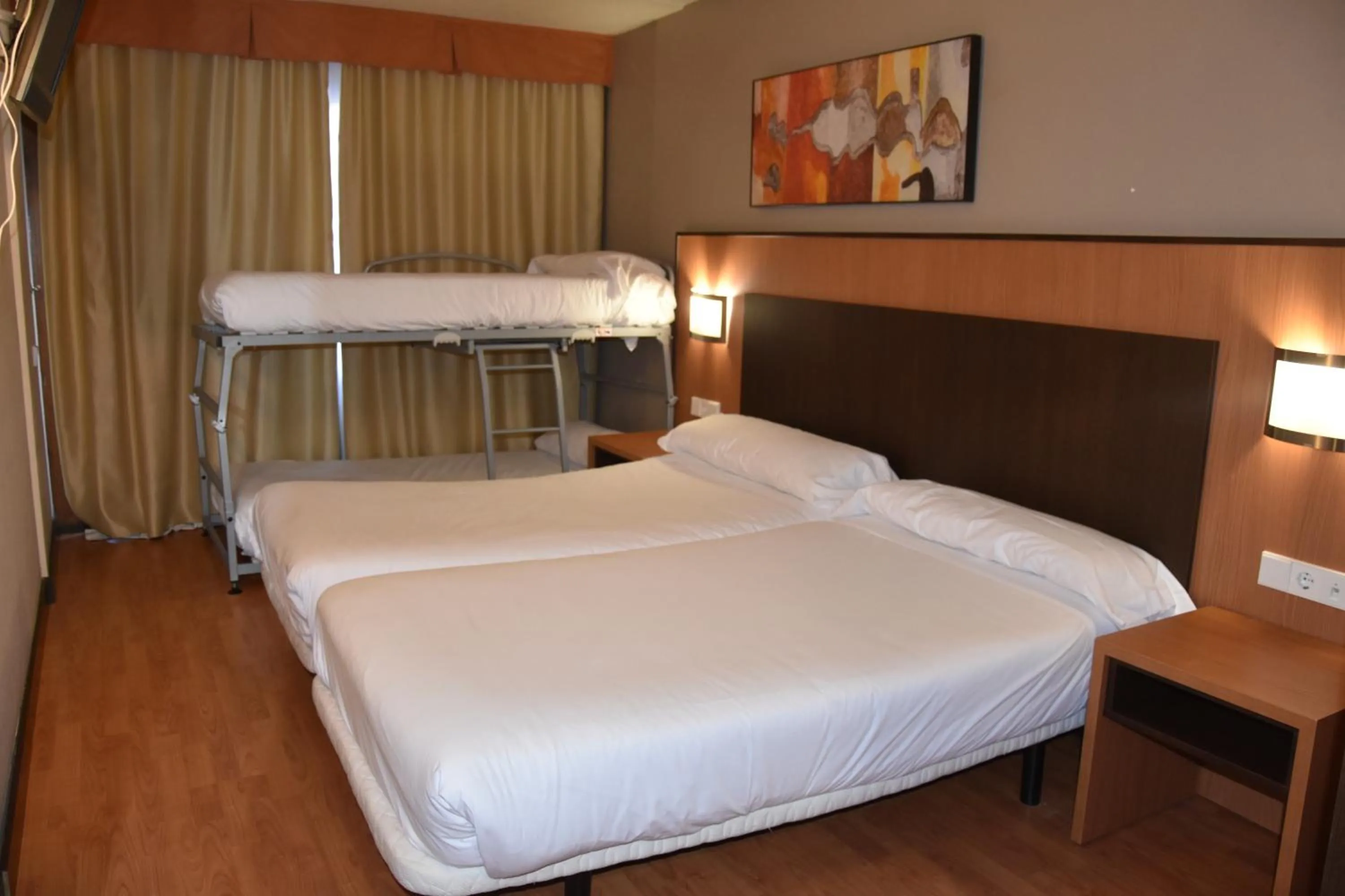 Photo of the whole room, Bed in Hotel SNÖ Edelweiss