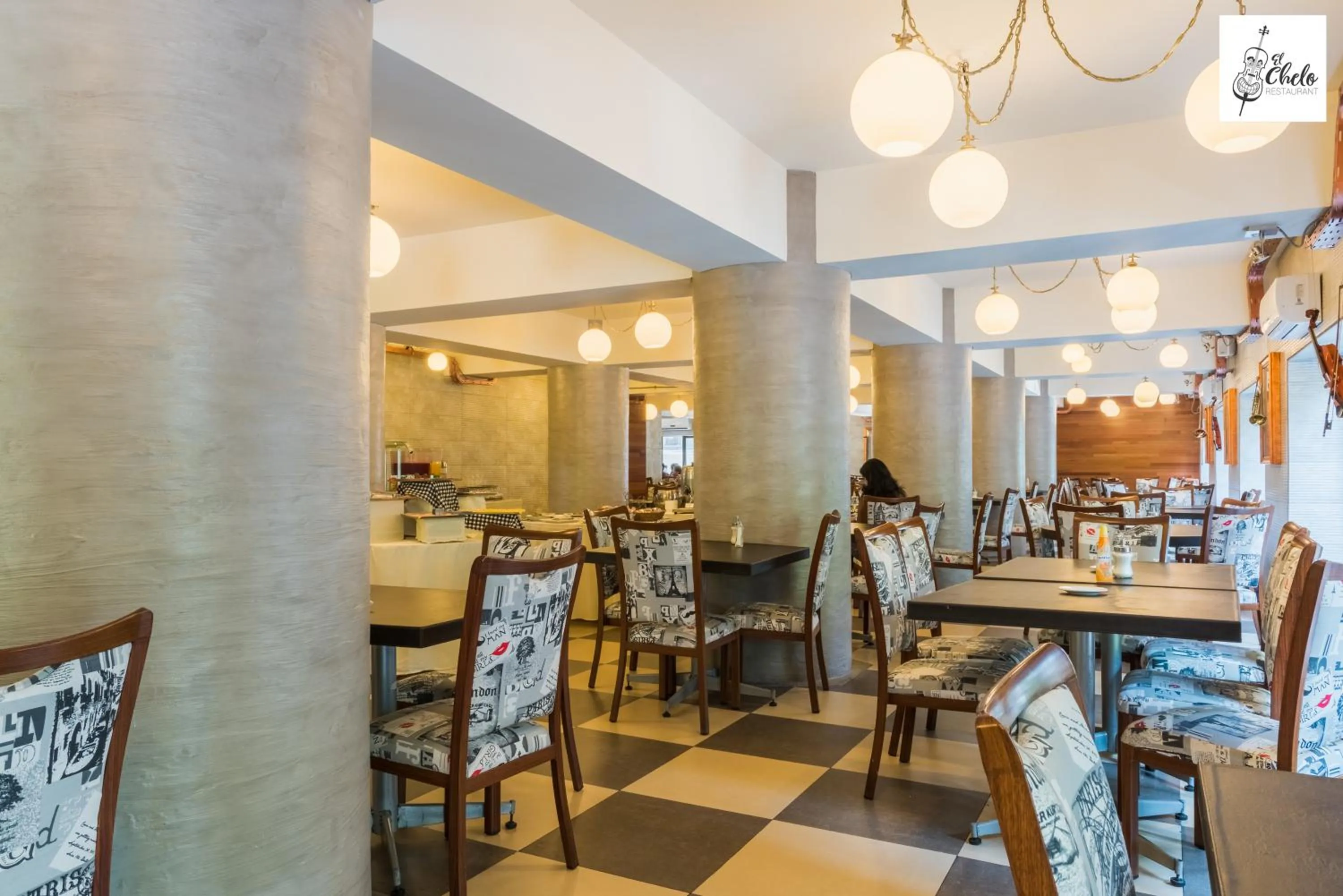 Restaurant/places to eat in Hotel Panamericano