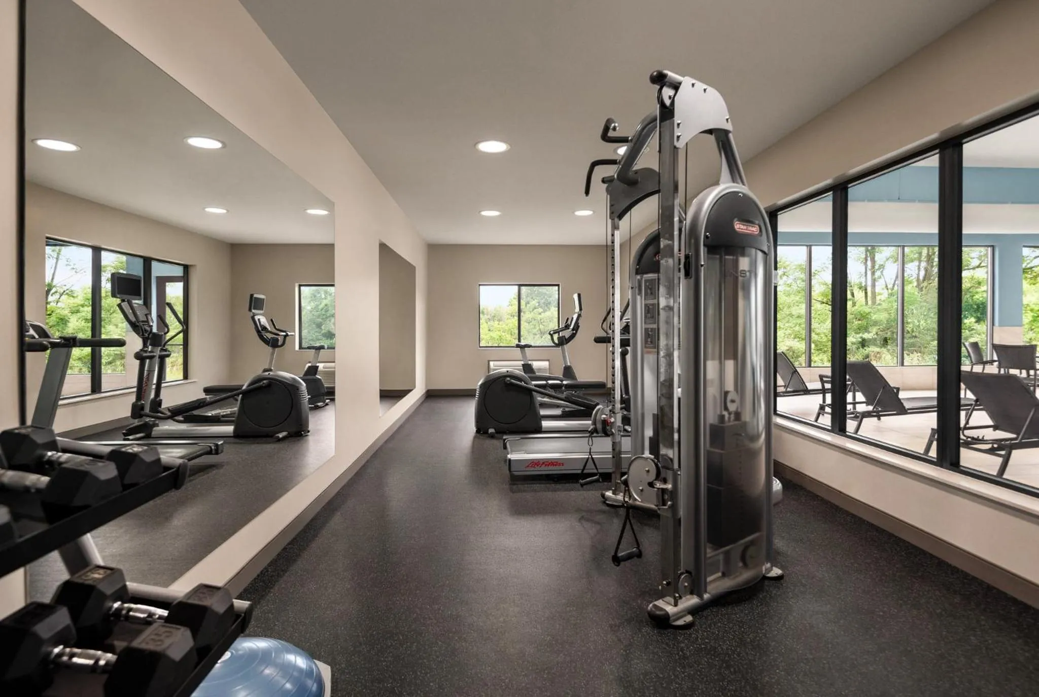 Fitness centre/facilities in Holiday Inn Express Morgantown by IHG