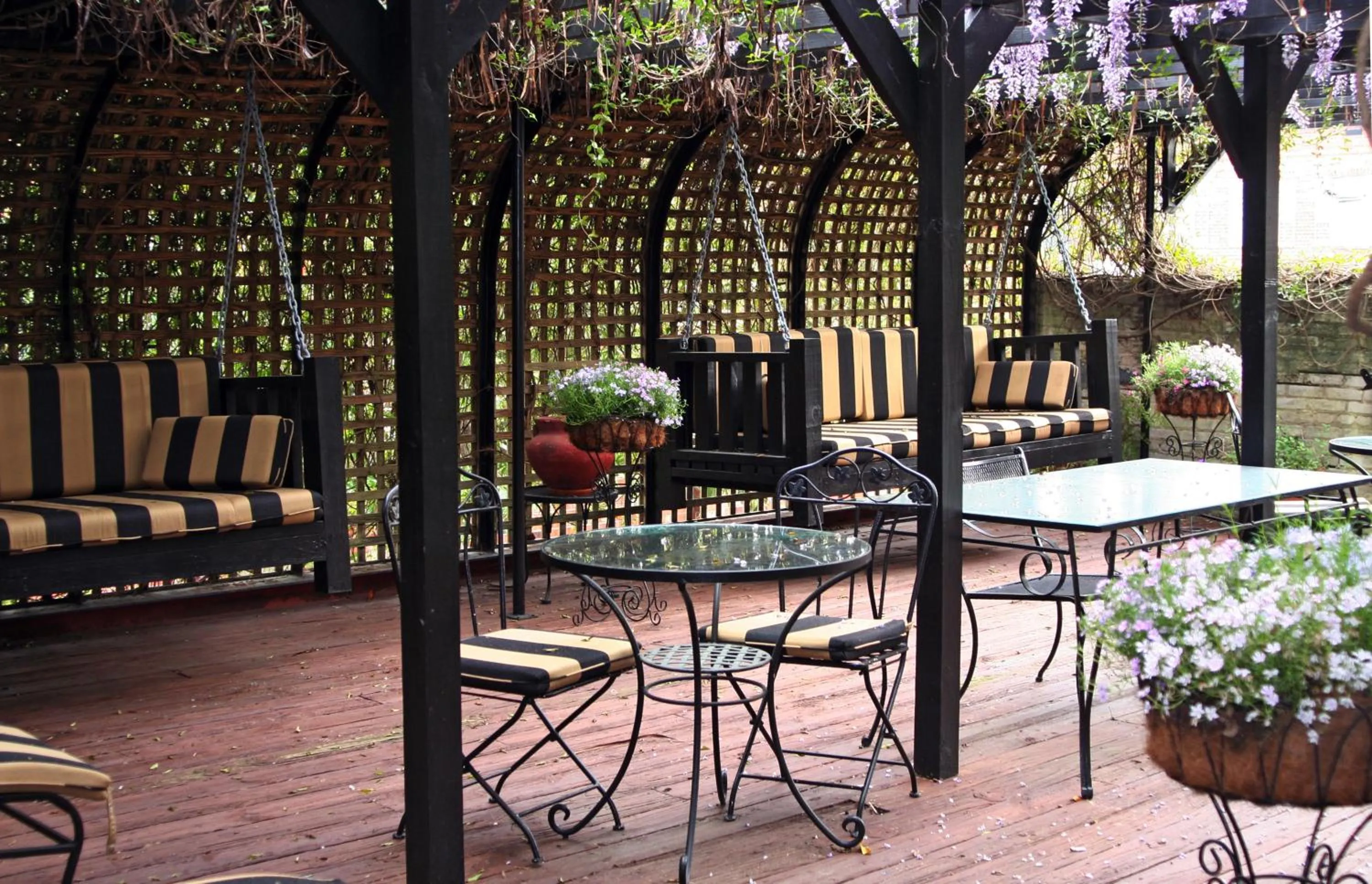 Facade/entrance in The Gastonian, Historic Inns of Savannah Collection