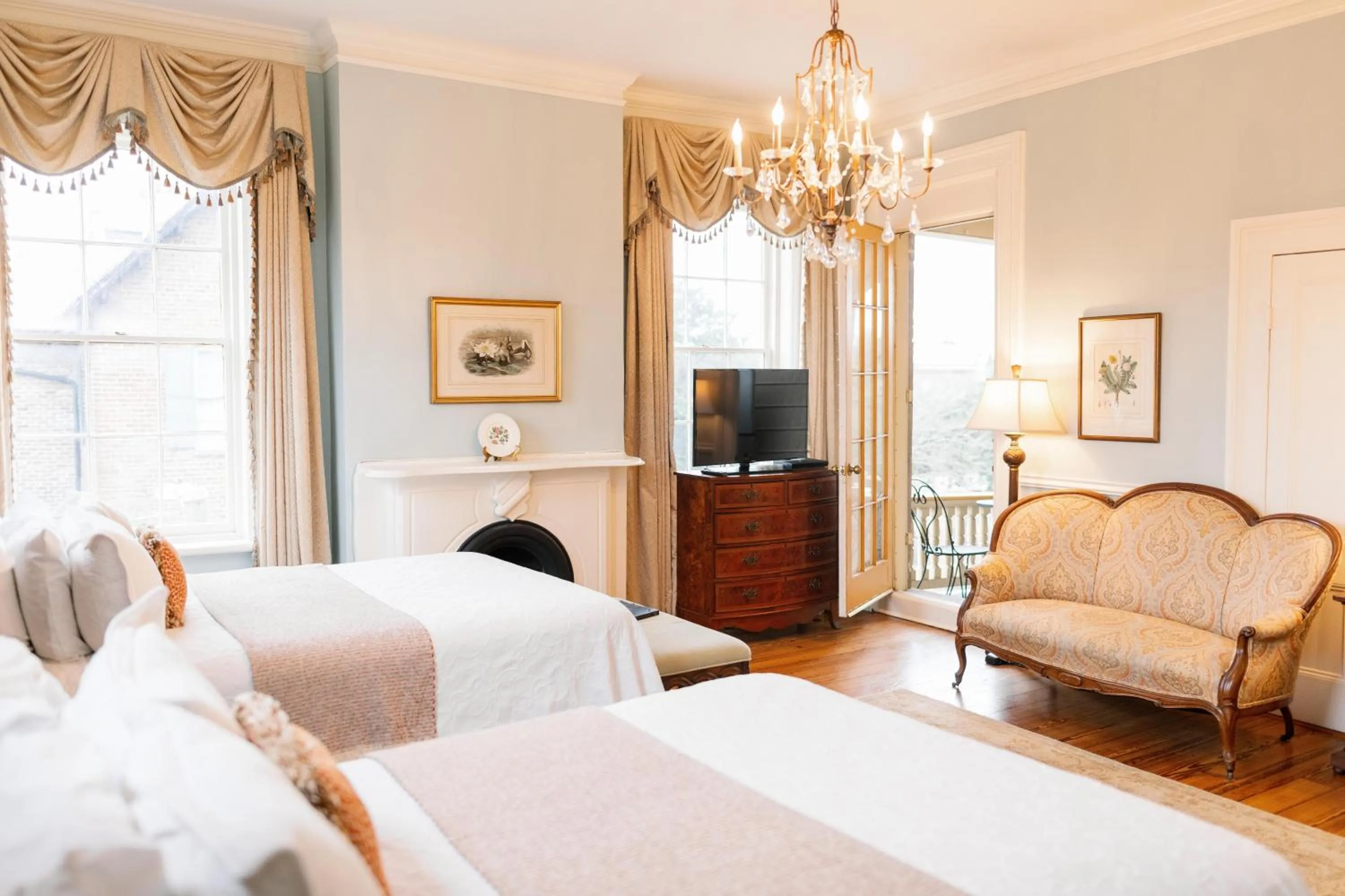 Bed in The Gastonian, Historic Inns of Savannah Collection