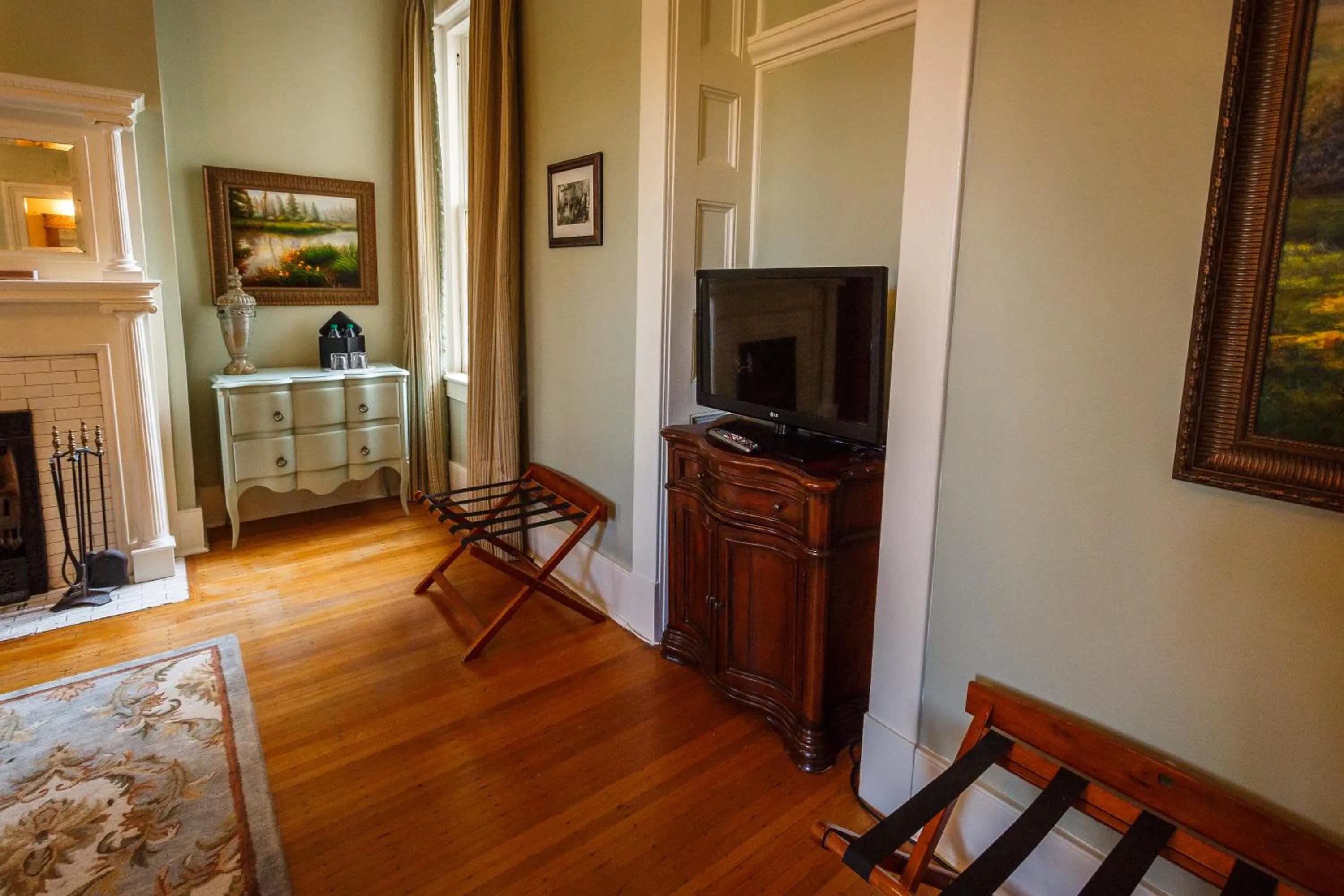 Area and facilities in The Gastonian, Historic Inns of Savannah Collection