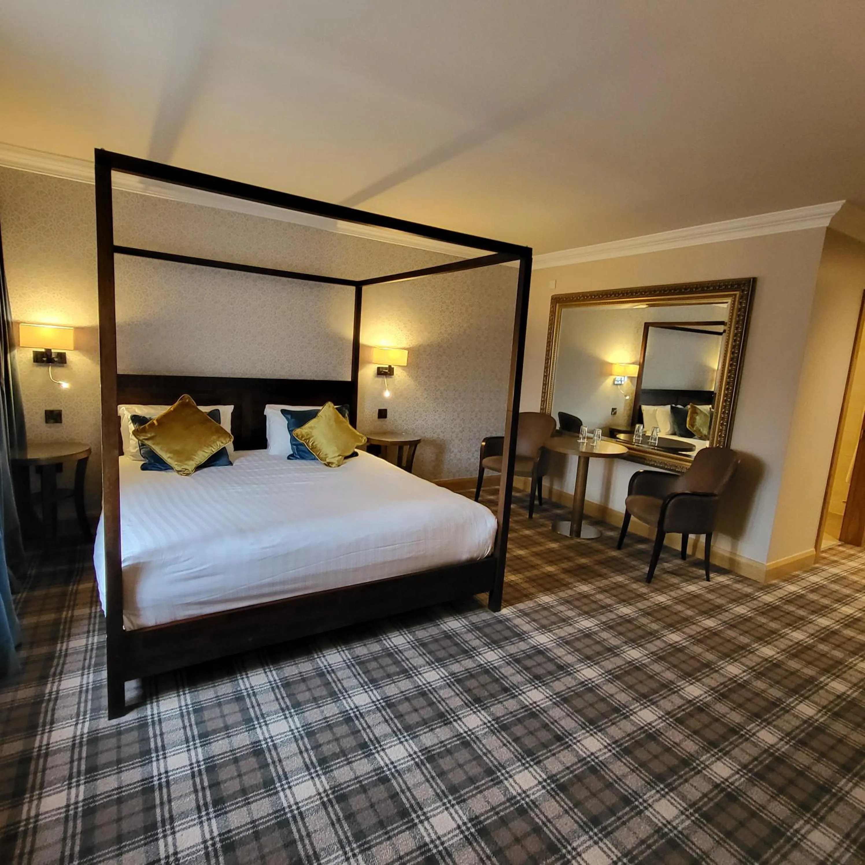 Bed in Flagstaff Lodge