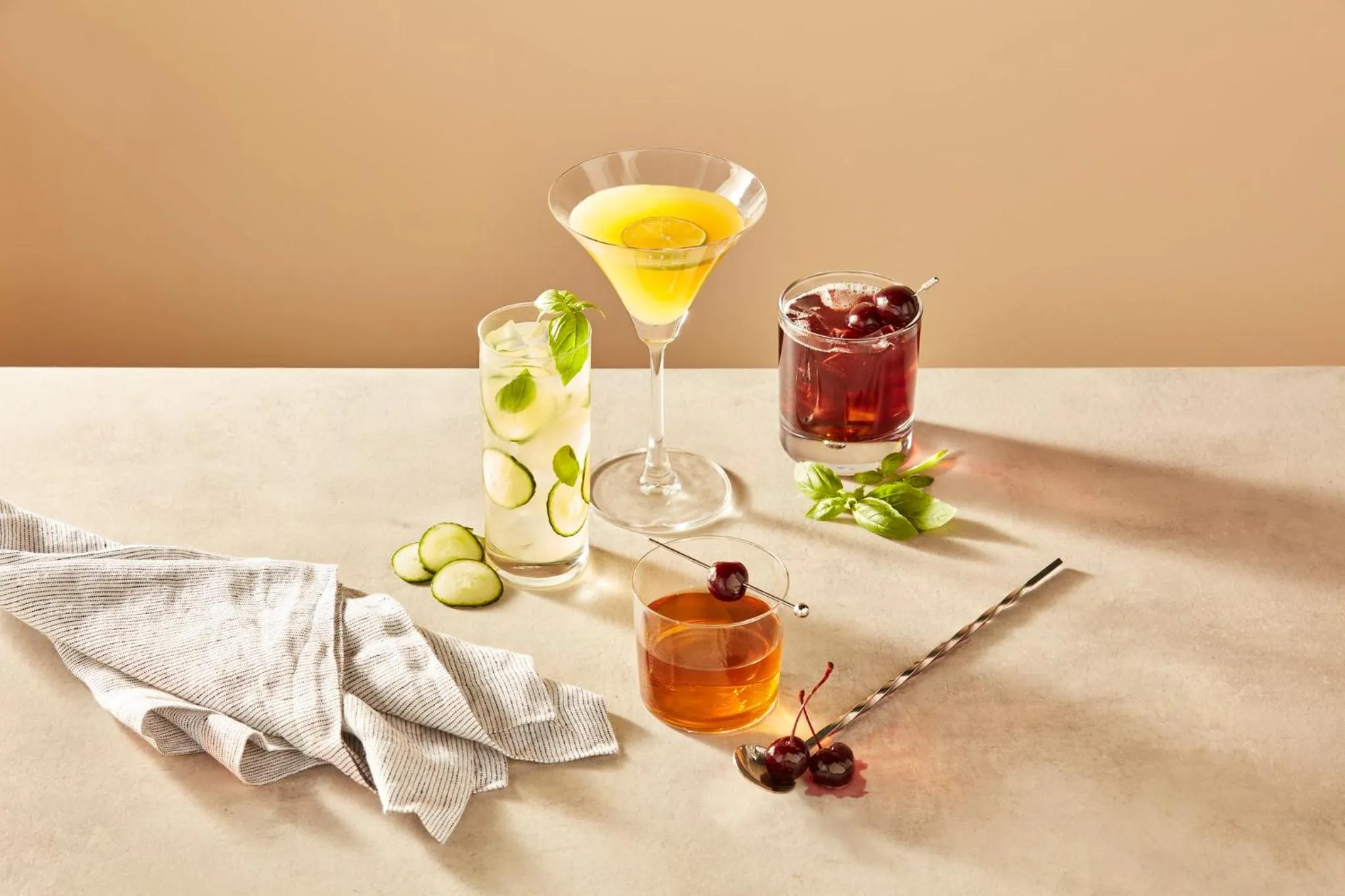 Lounge or bar in Holiday Inn Macon North by IHG