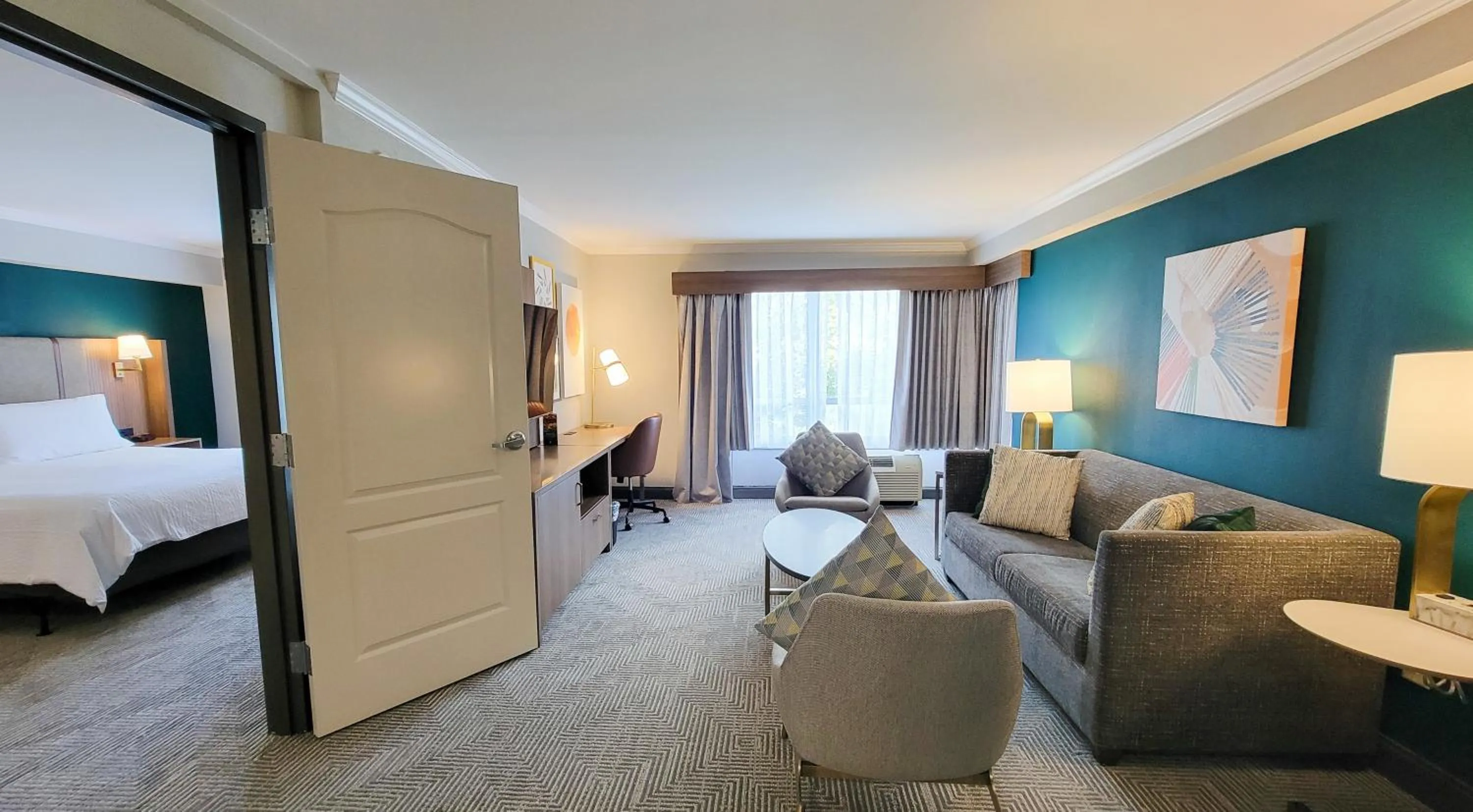 Bed in Holiday Inn Macon North by IHG