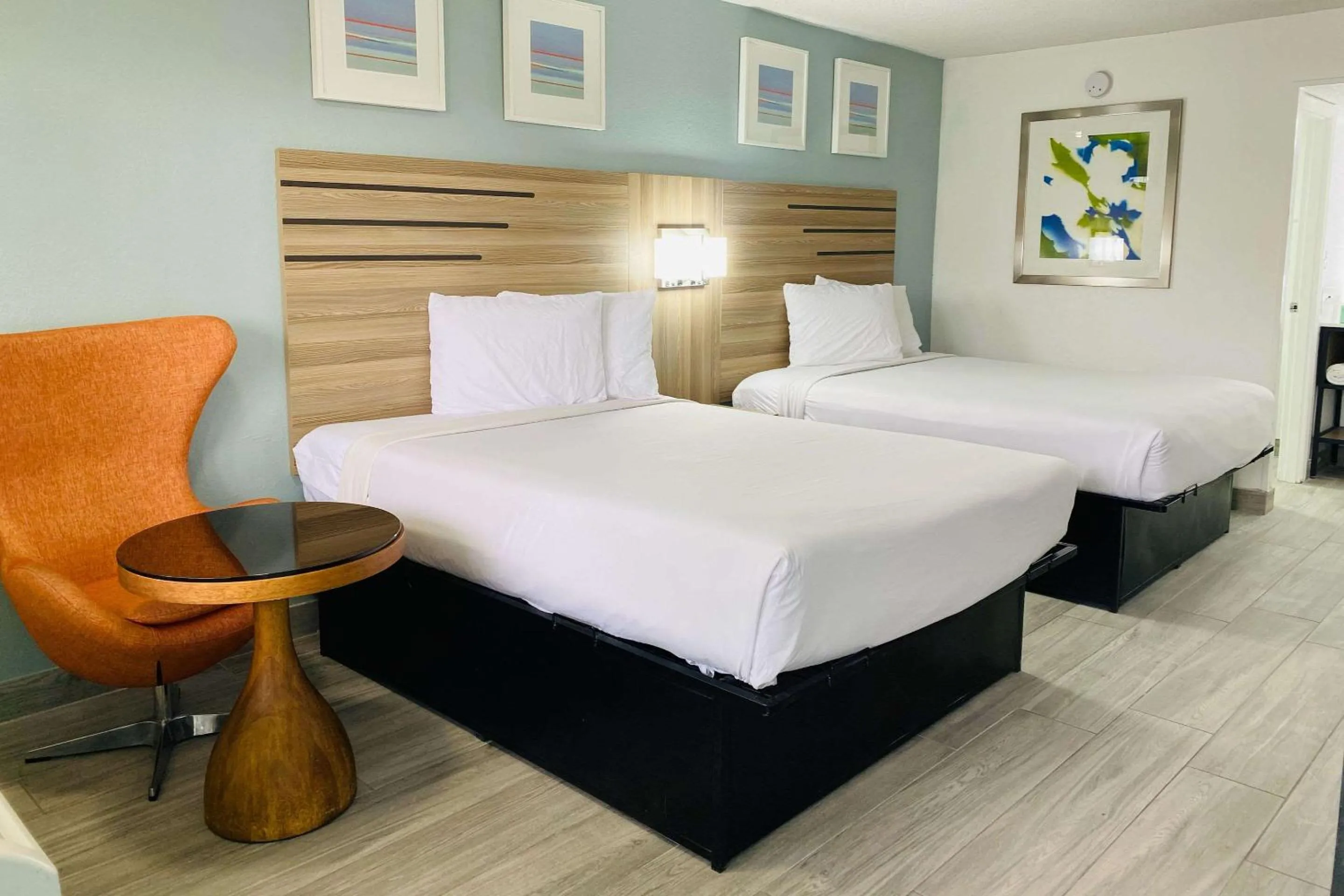 Bedroom, Bed in Terrace Garden Inn