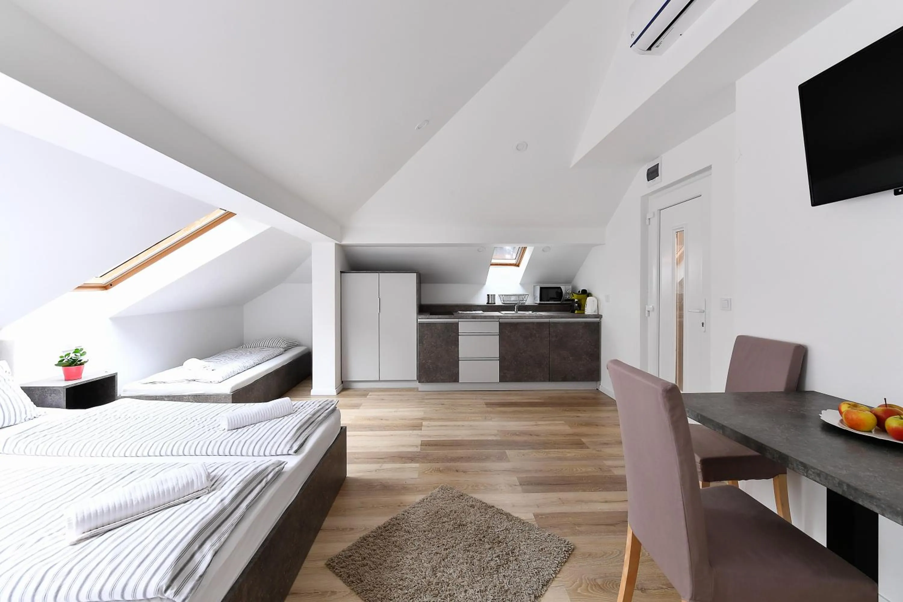 Photo of the whole room, Bed in Villa Oliver 2 Siófok