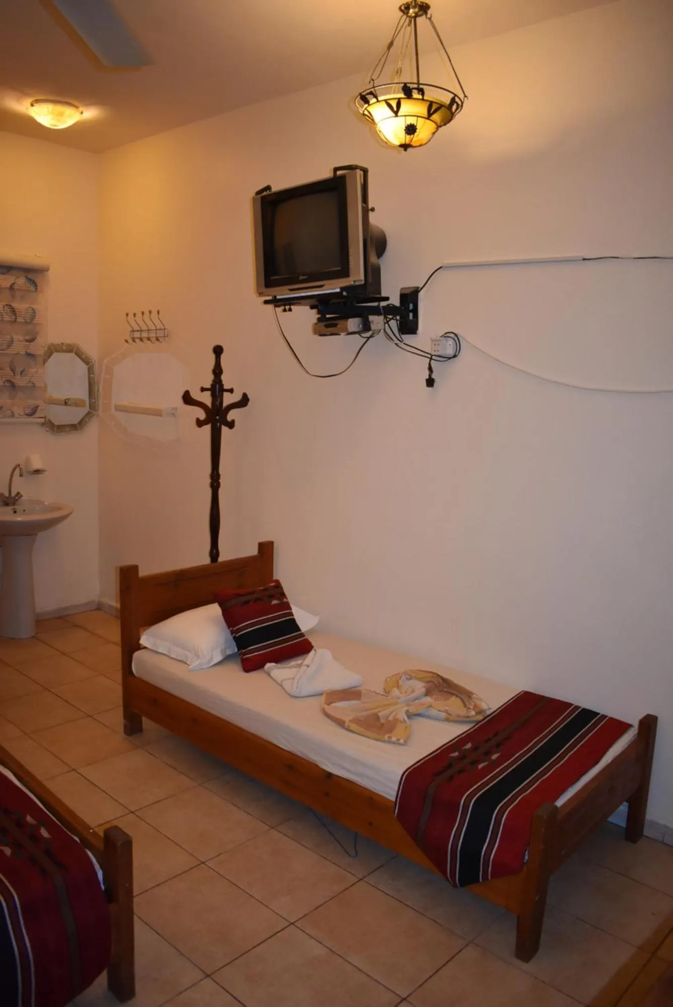 TV and multimedia in Bedouin Garden Village, hotel Dive