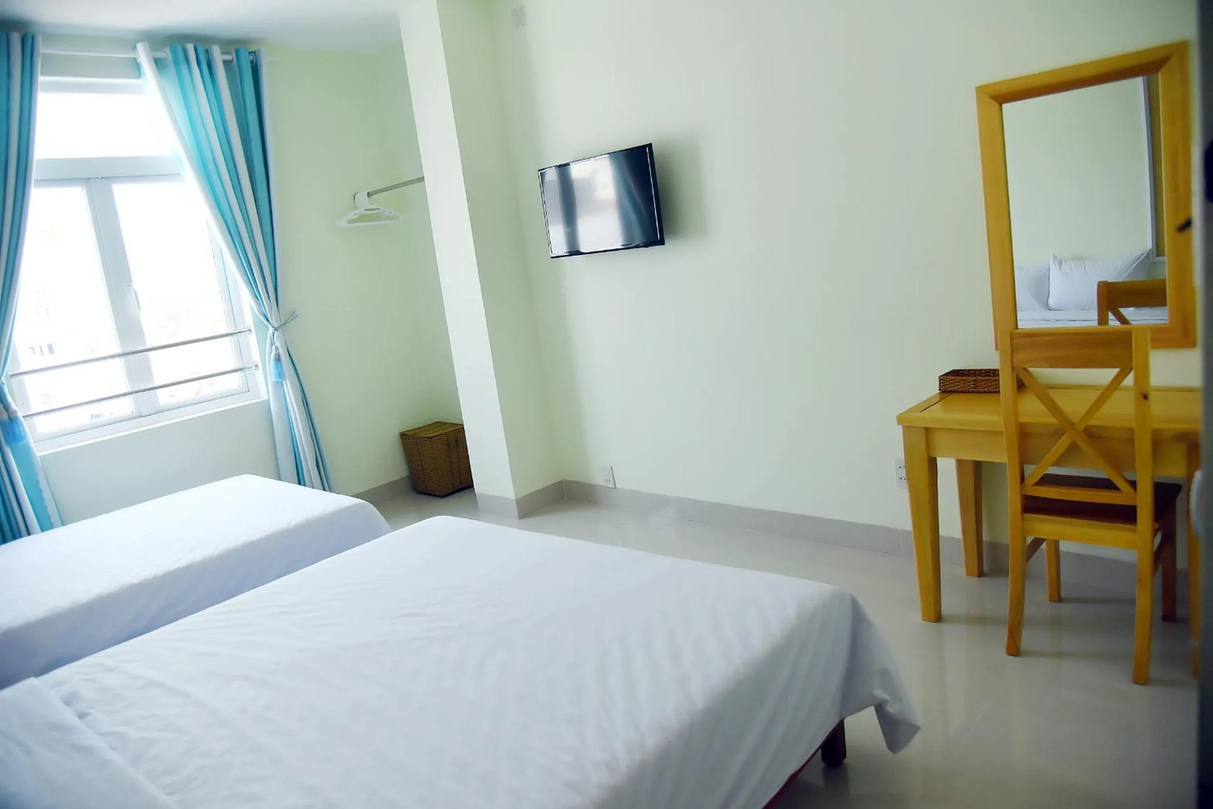 Day, Bed in Ly Ky Hotel