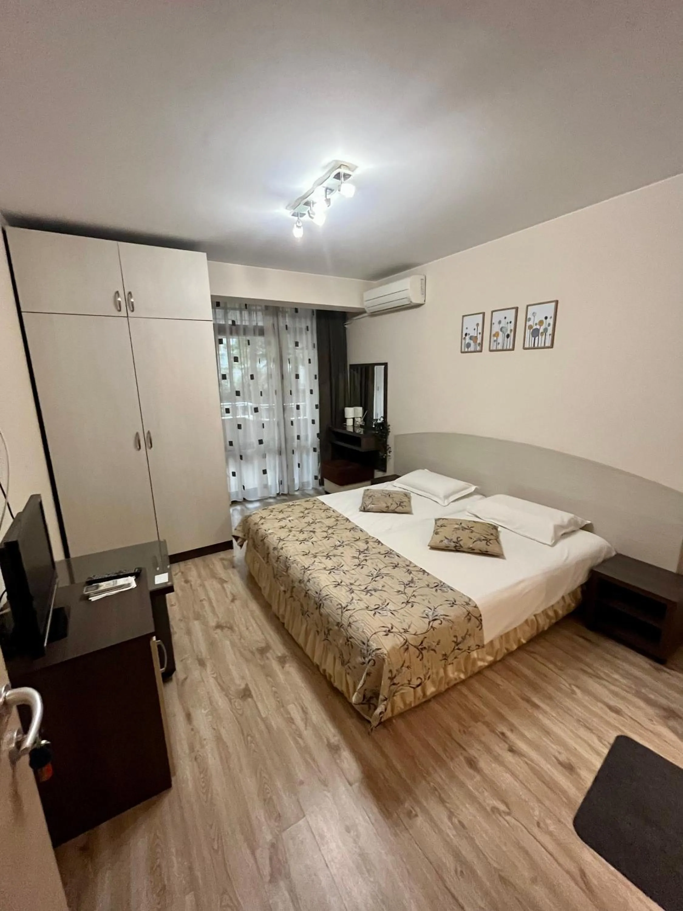 Room Iva