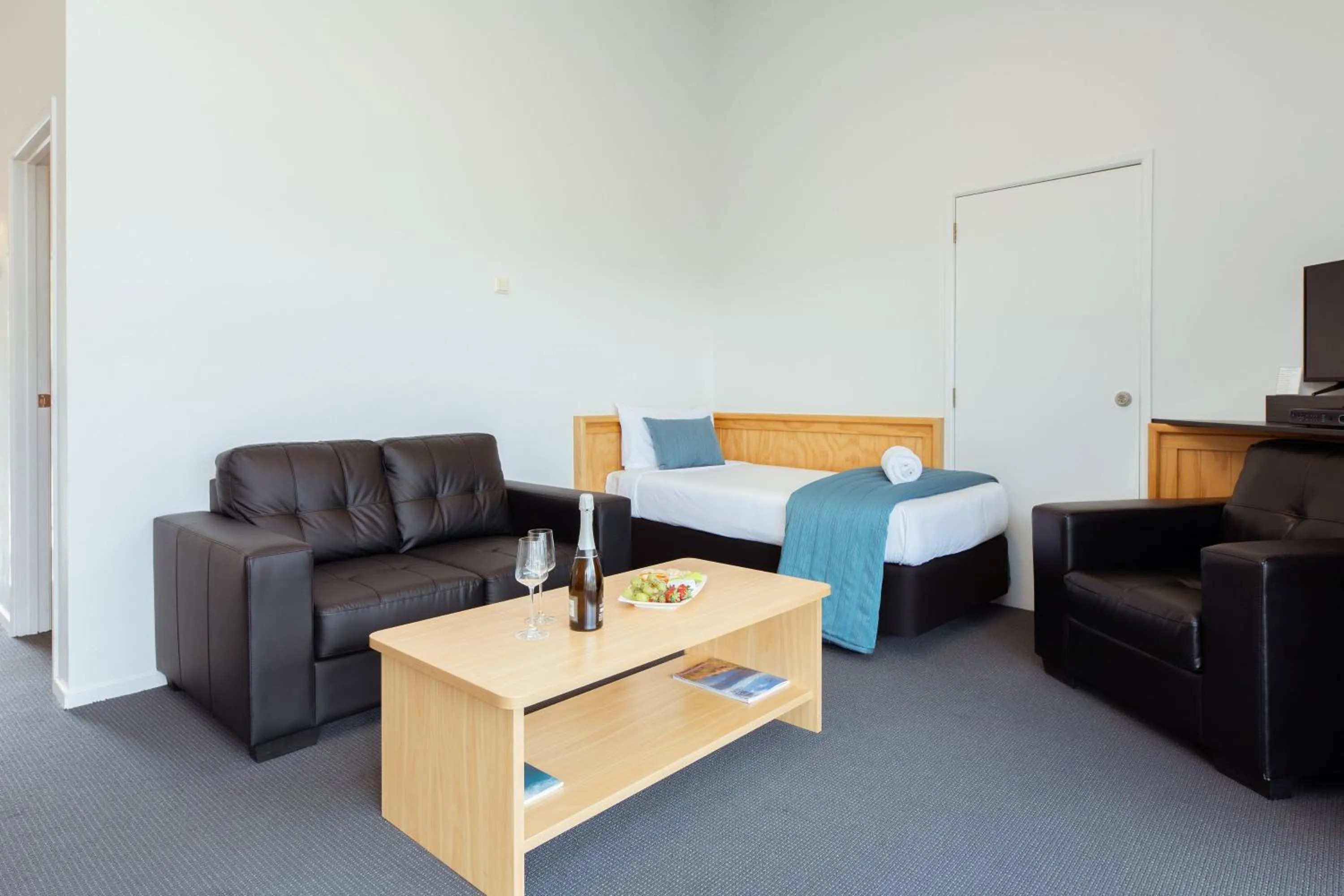 Seating area in Clearbrook Motel & Serviced Apartments