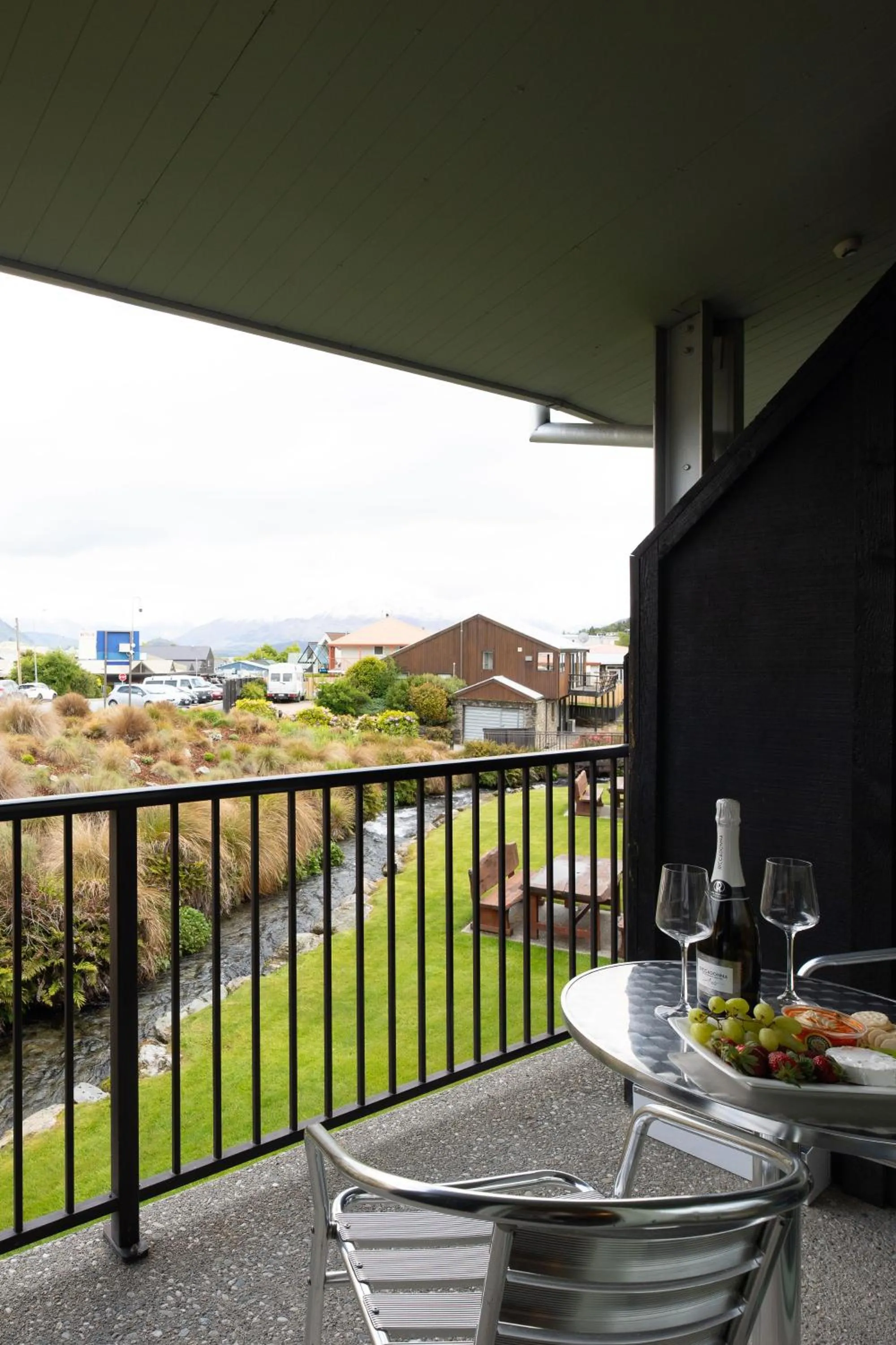 Balcony/Terrace in Clearbrook Motel & Serviced Apartments