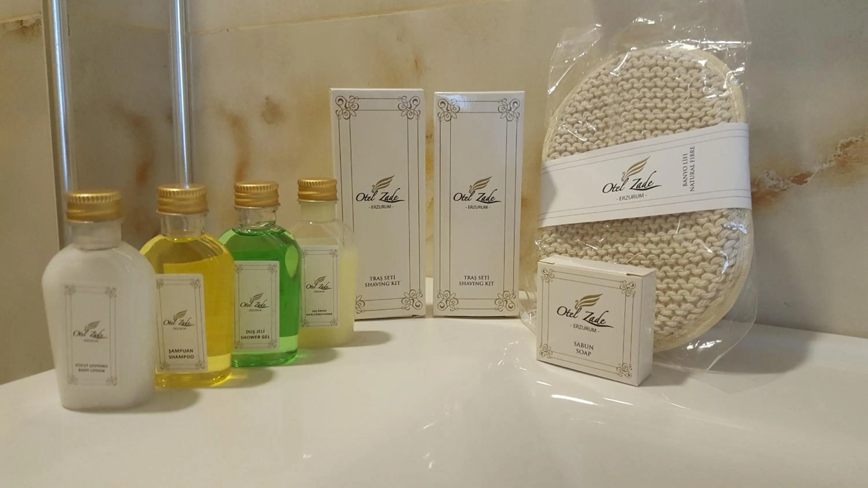 Shower in Hotel Zade