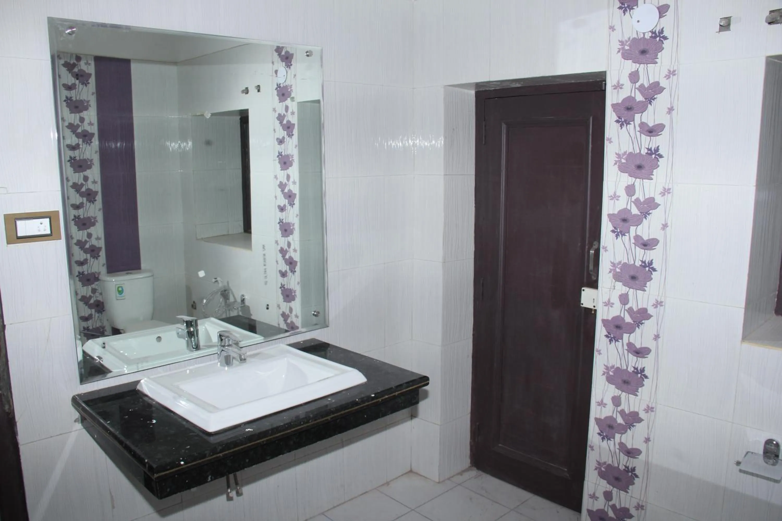 Bathroom in Hotel Sukoon