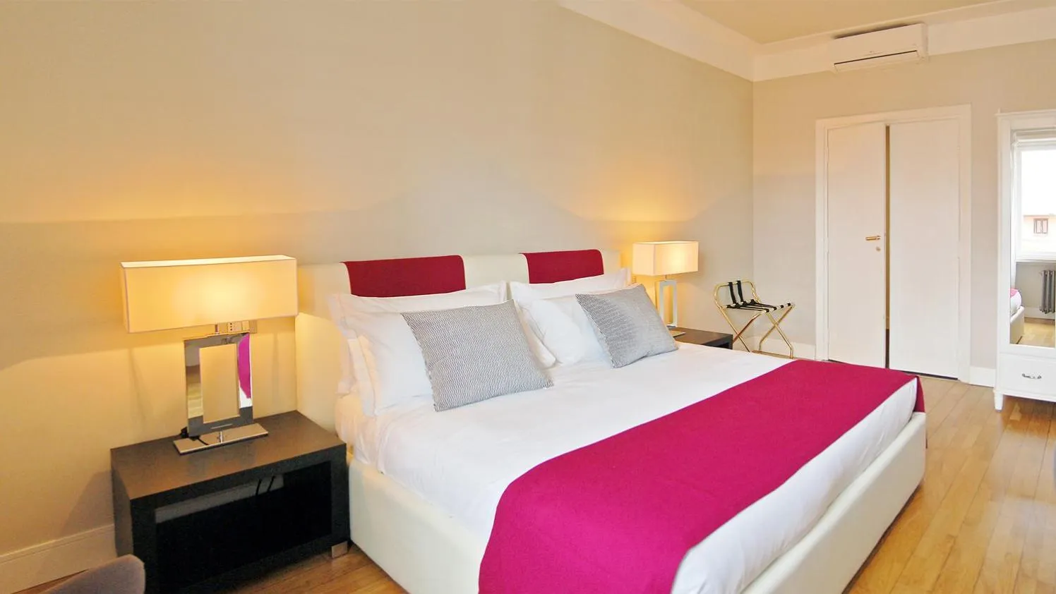 Bed in Adamas Luxury Suite