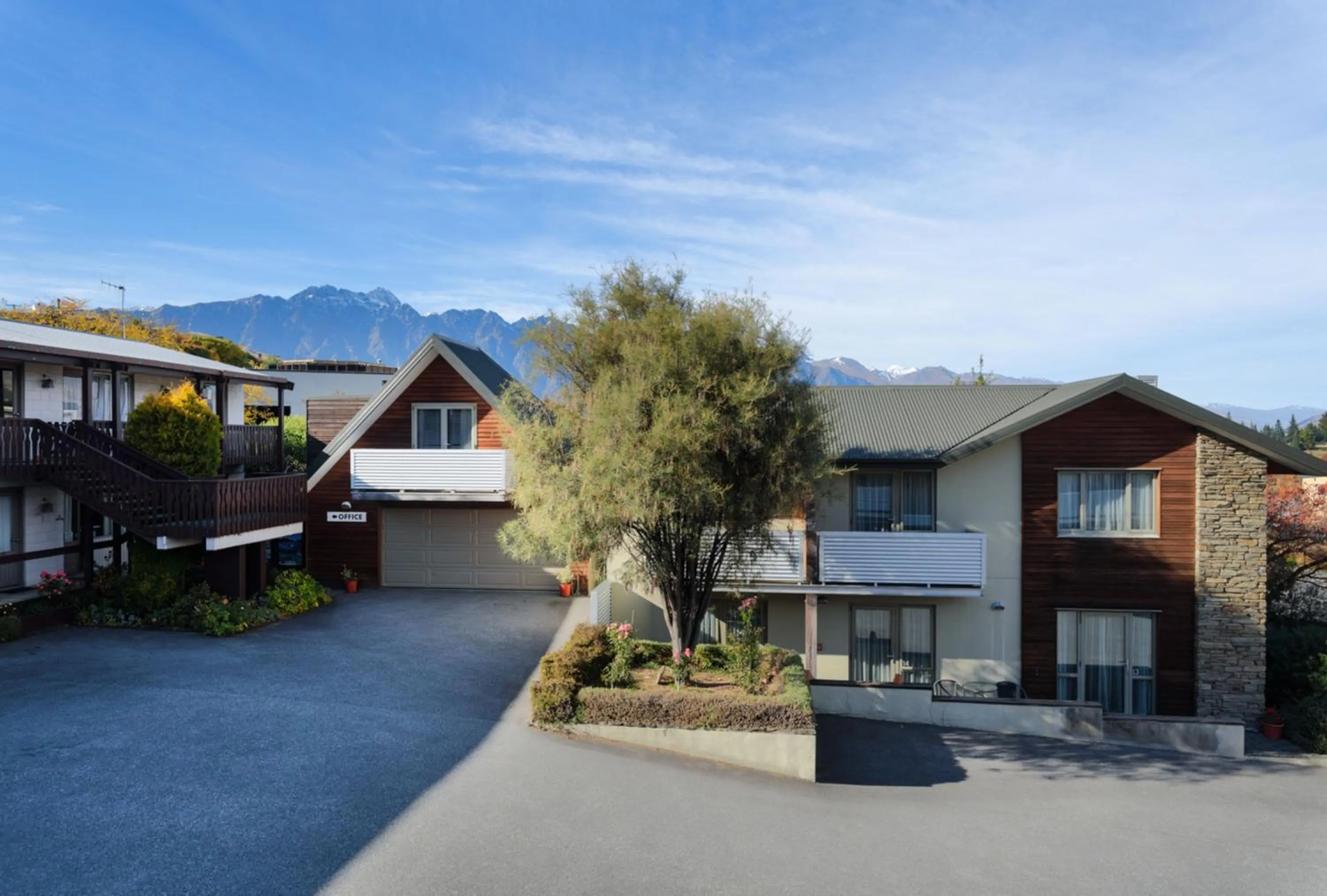 Property building in Queenstown Motel Apartments