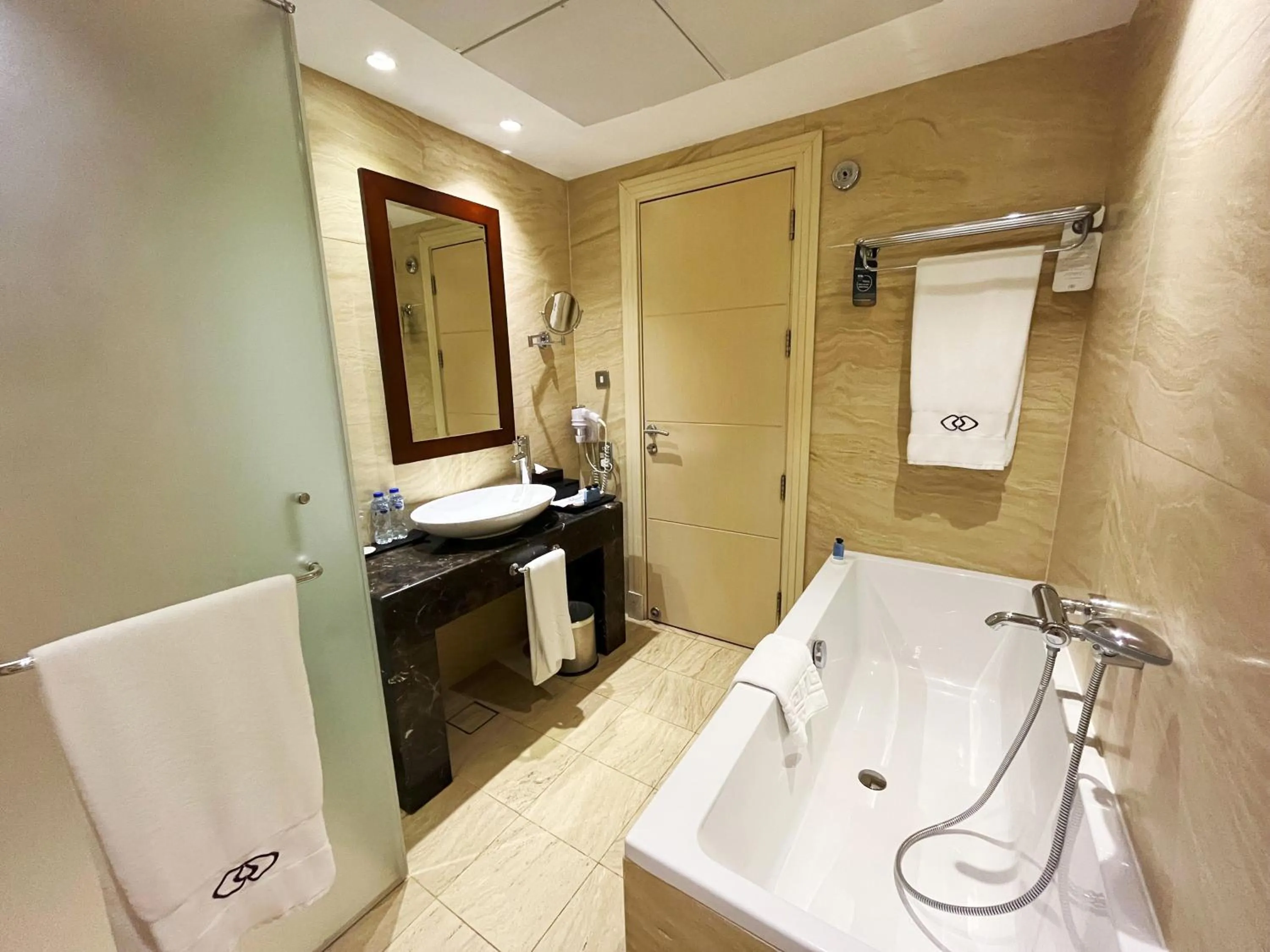 Shower in Sofitel Al Khobar The Corniche