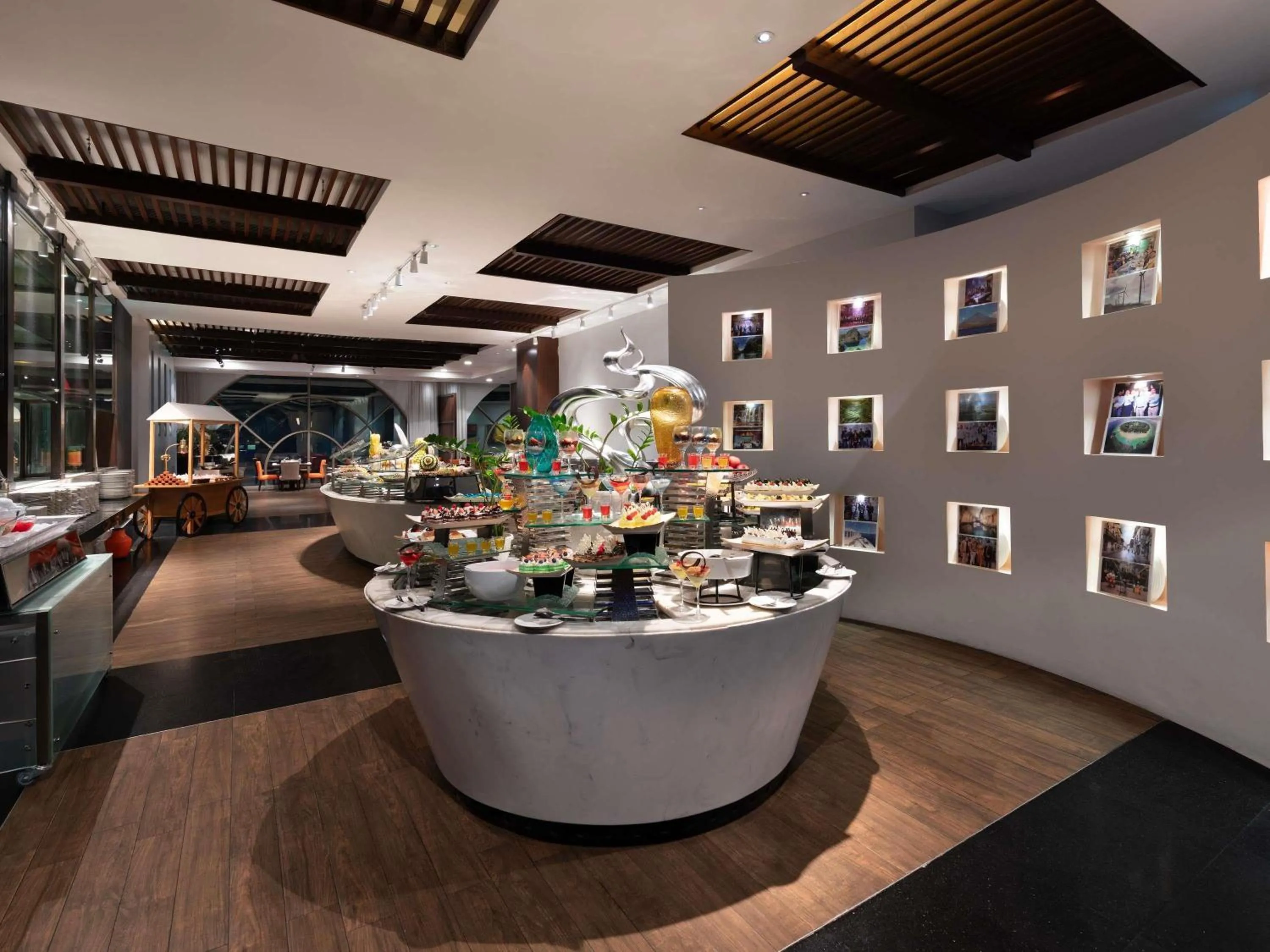 Restaurant/places to eat in Sofitel Al Khobar The Corniche