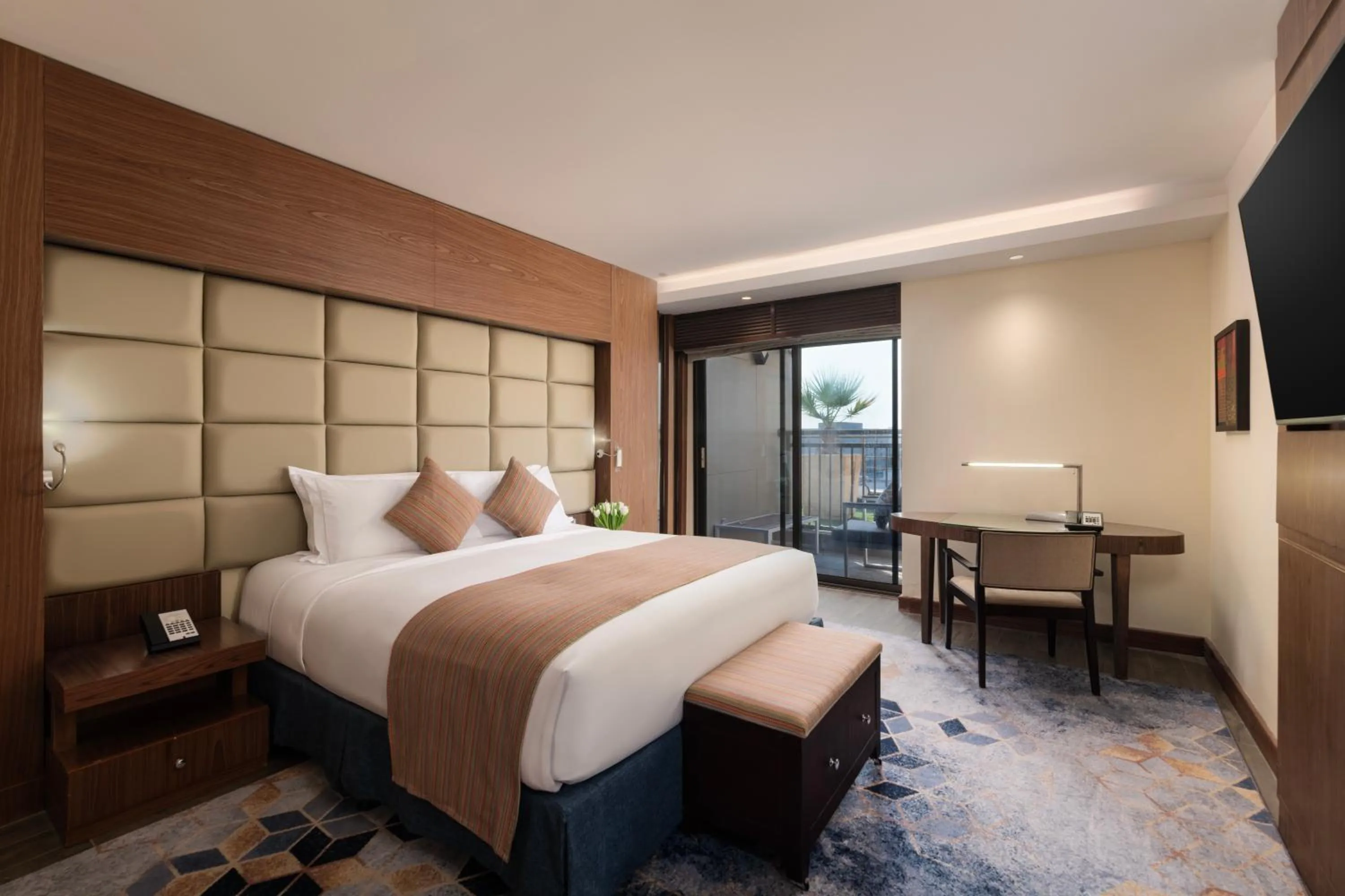 TV and multimedia, Bed in Sofitel Al Khobar The Corniche