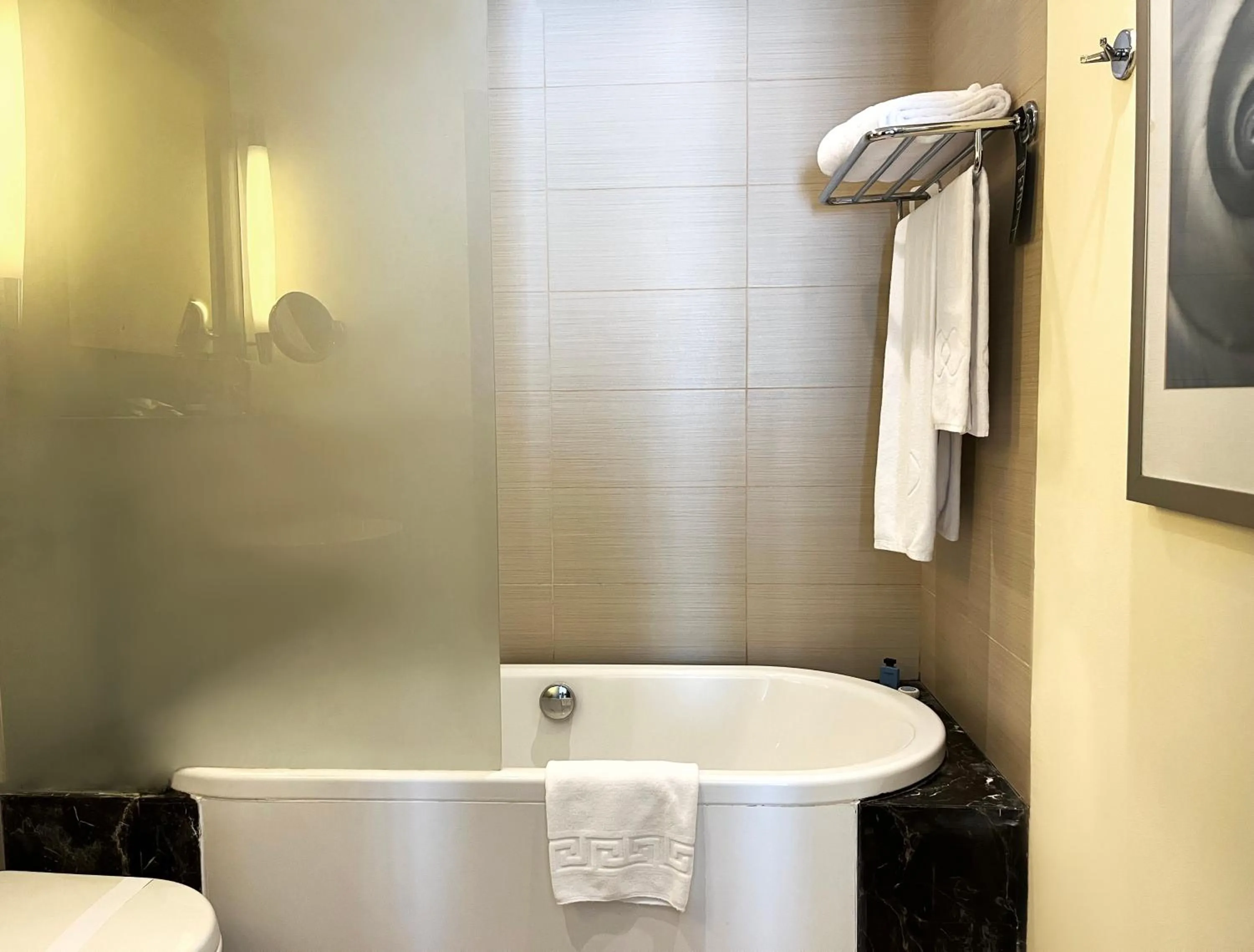 Bath in Sofitel Al Khobar The Corniche