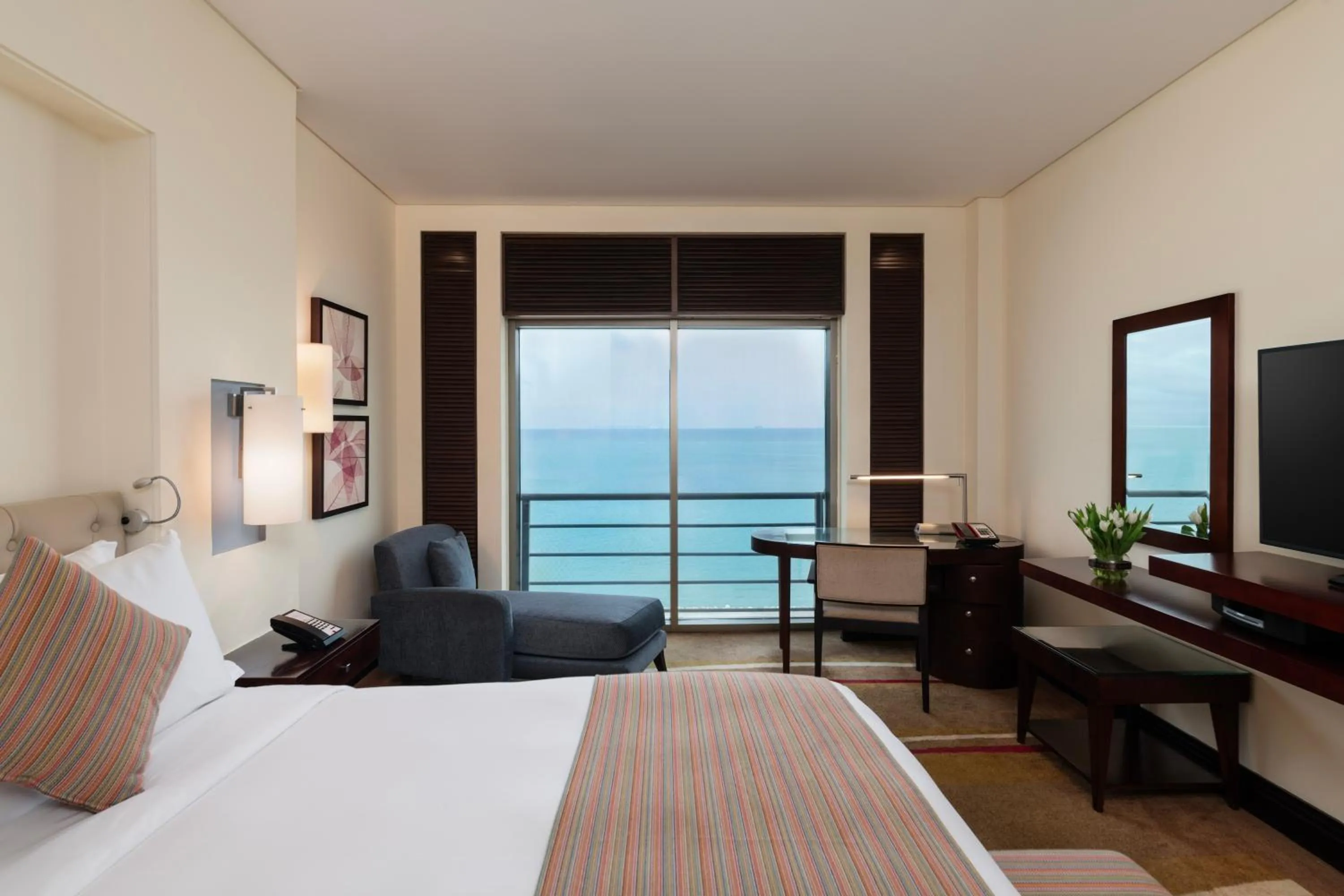 Bedroom, Bed in Sofitel Al Khobar The Corniche