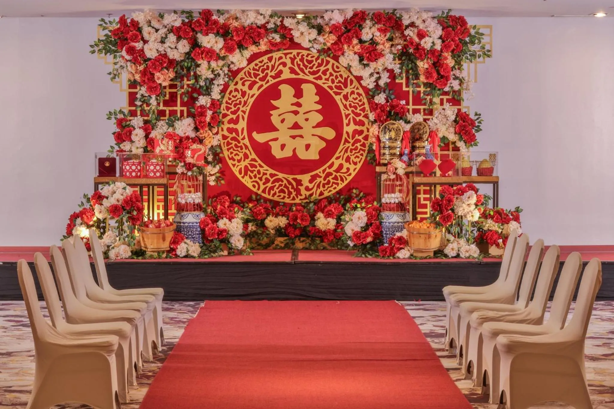 Meeting/conference room in Crowne Plaza Manila Galleria by IHG