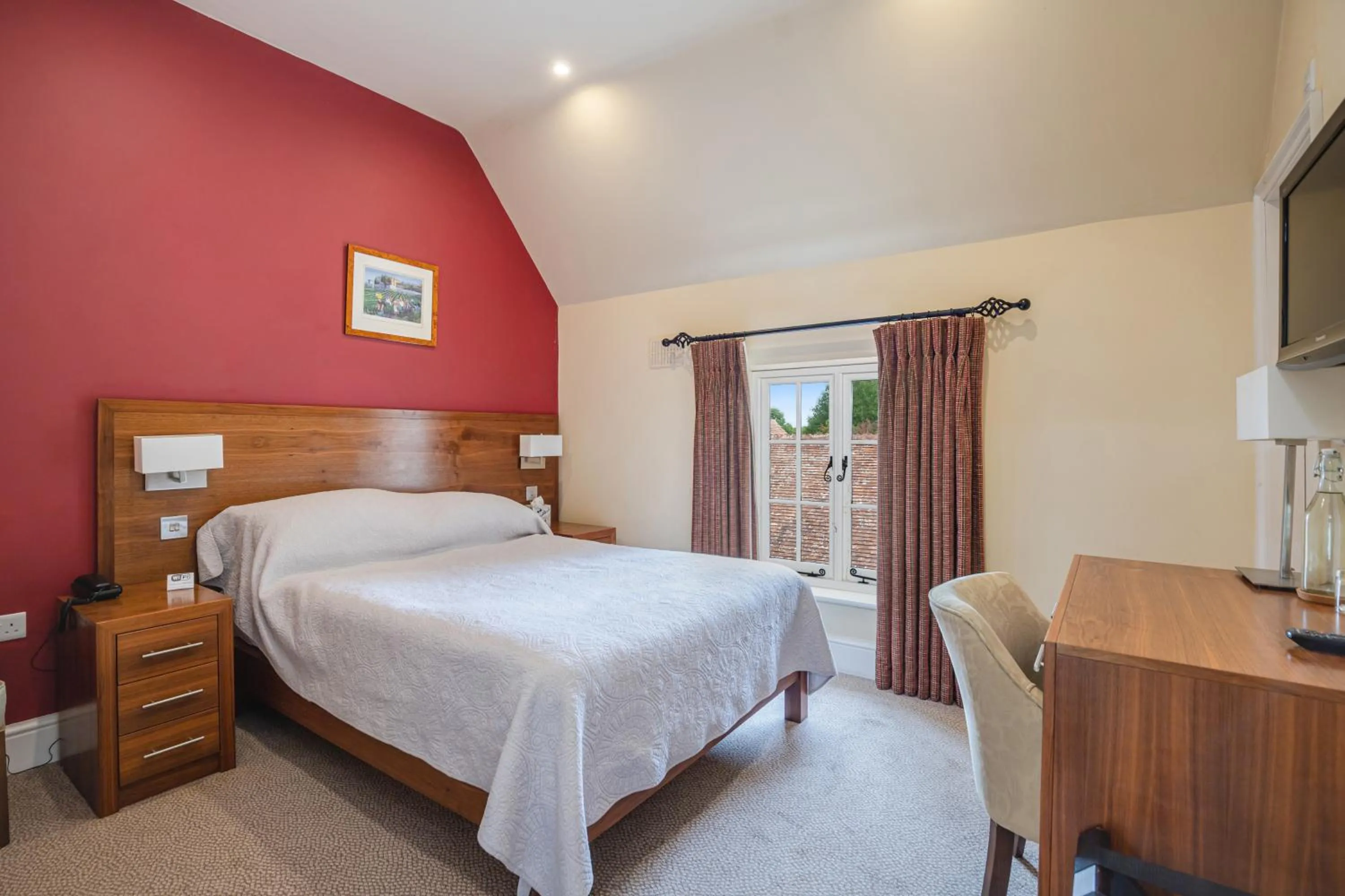 Bedroom in Castle Of Comfort Hotel