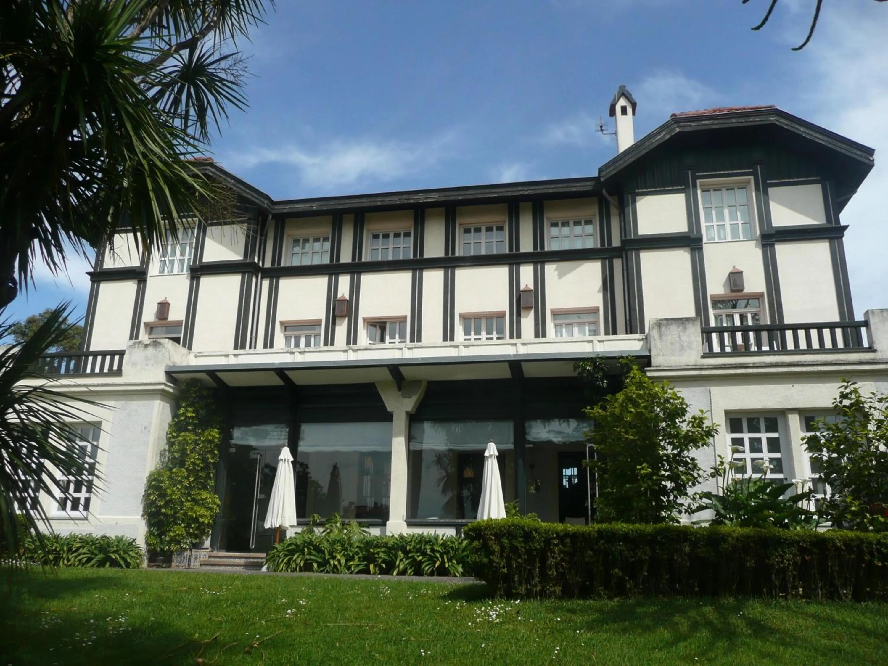 Facade/entrance in Las Carolinas Garden