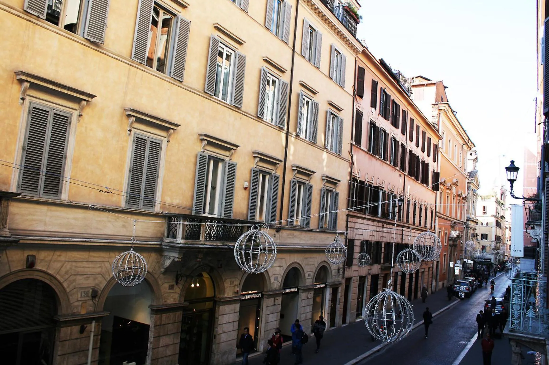Property building in Exclusive apartment a few steps from the Spanish Steps