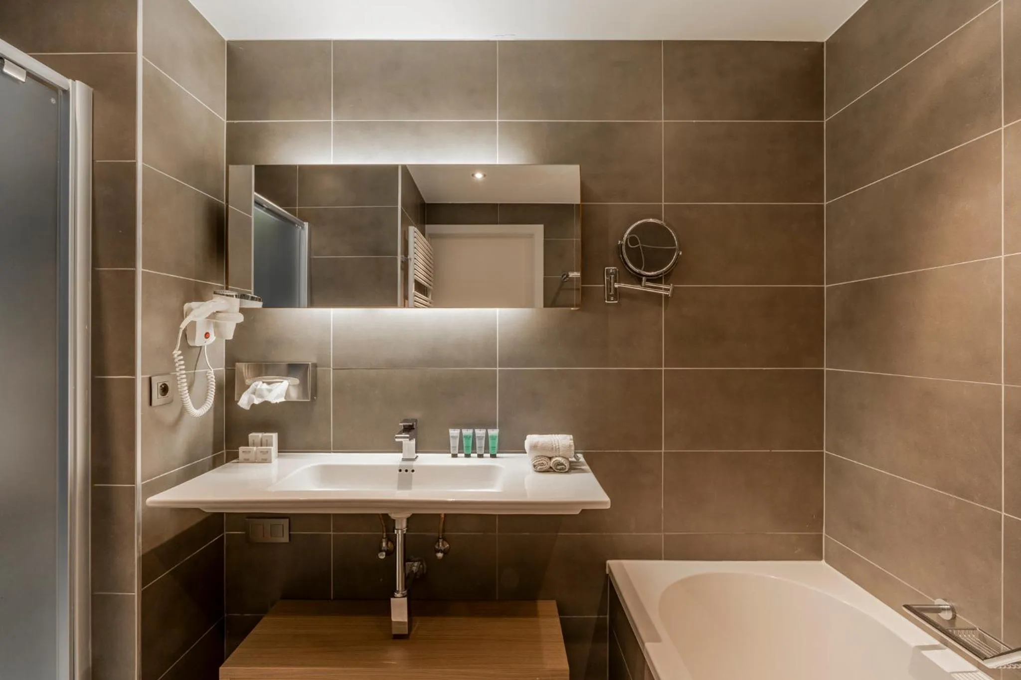 Shower in Casino Hotel