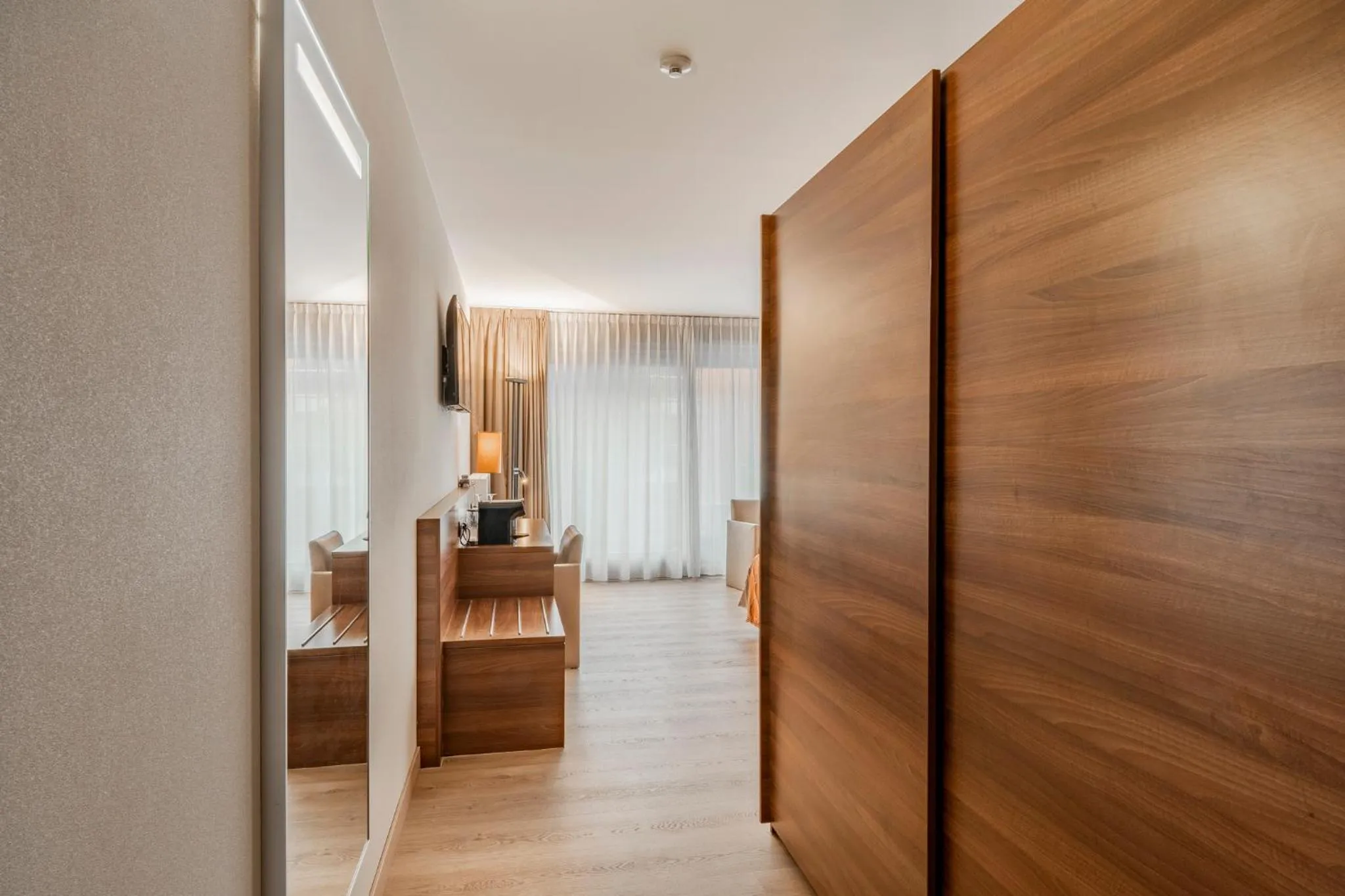 wardrobe in Casino Hotel