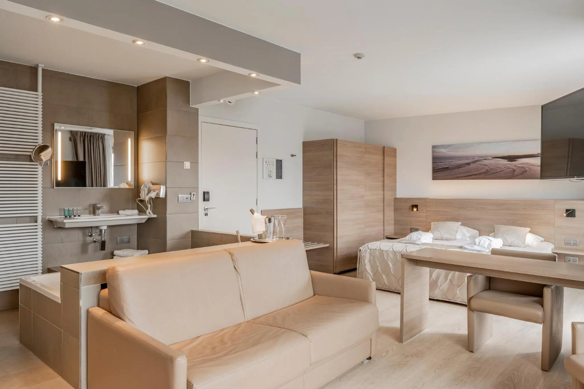 TV and multimedia in Casino Hotel